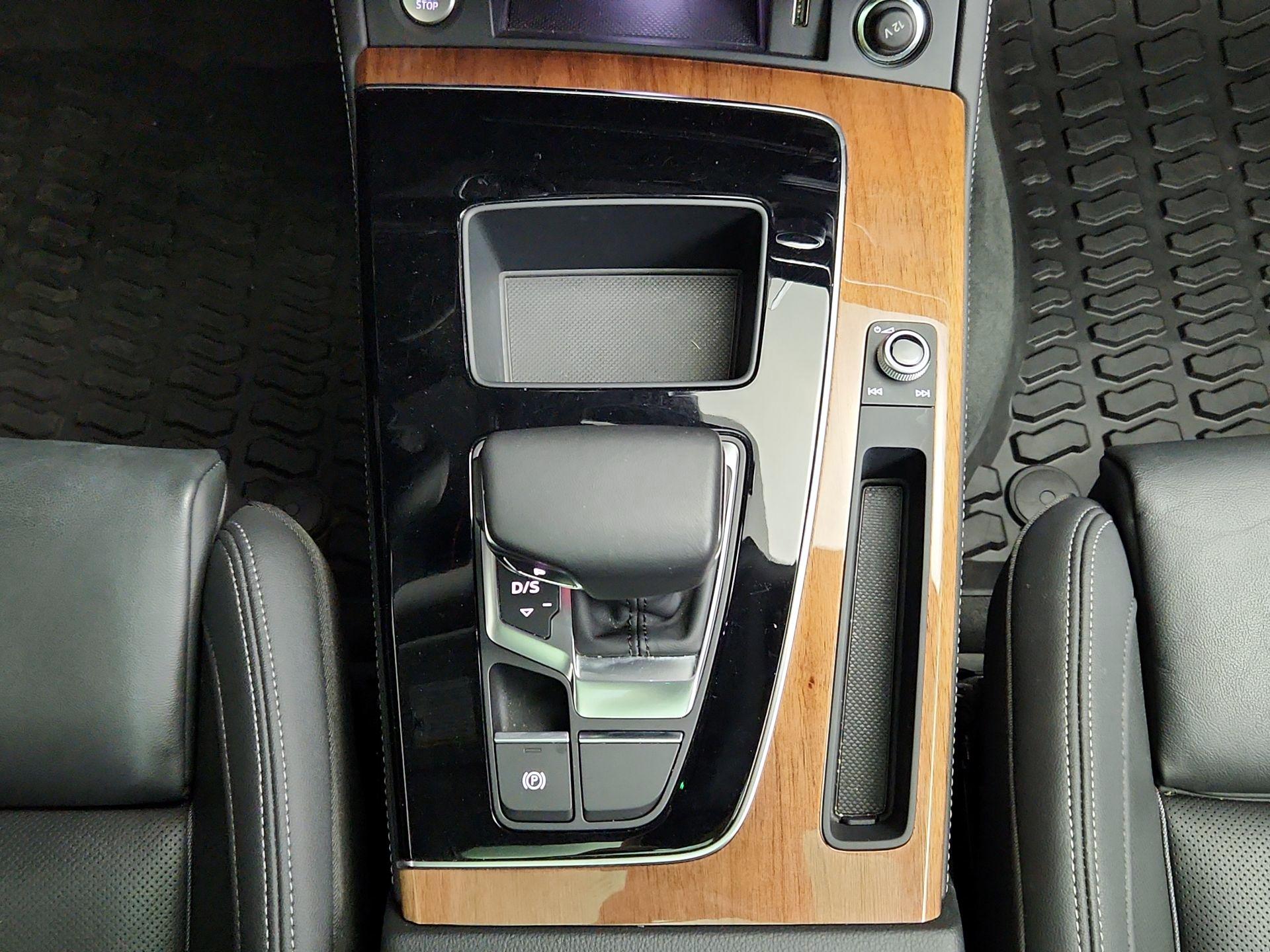 Thumbnail: 2022 Audi Q5 - 18