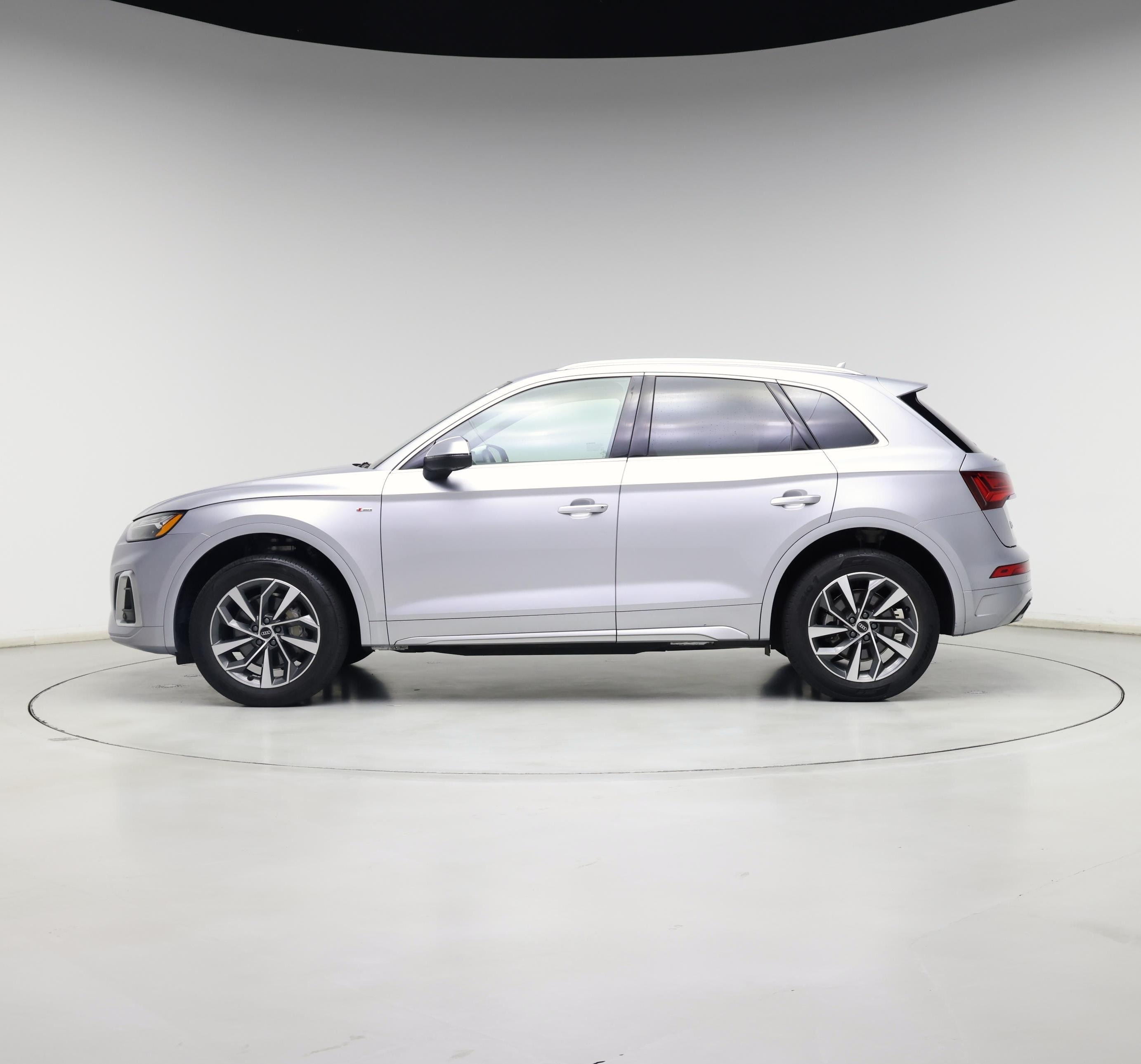 Thumbnail: 2022 Audi Q5 - 3
