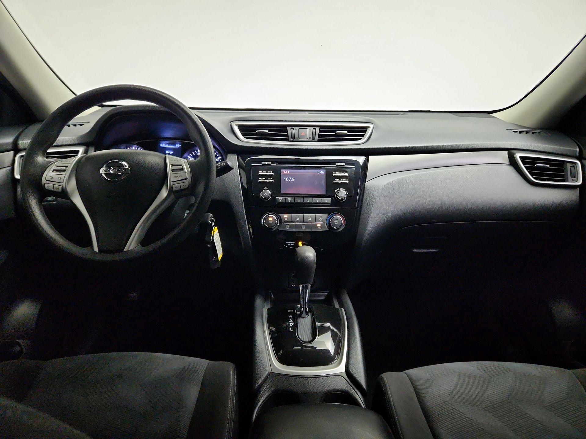 Thumbnail: 2016 Nissan Rogue - 9