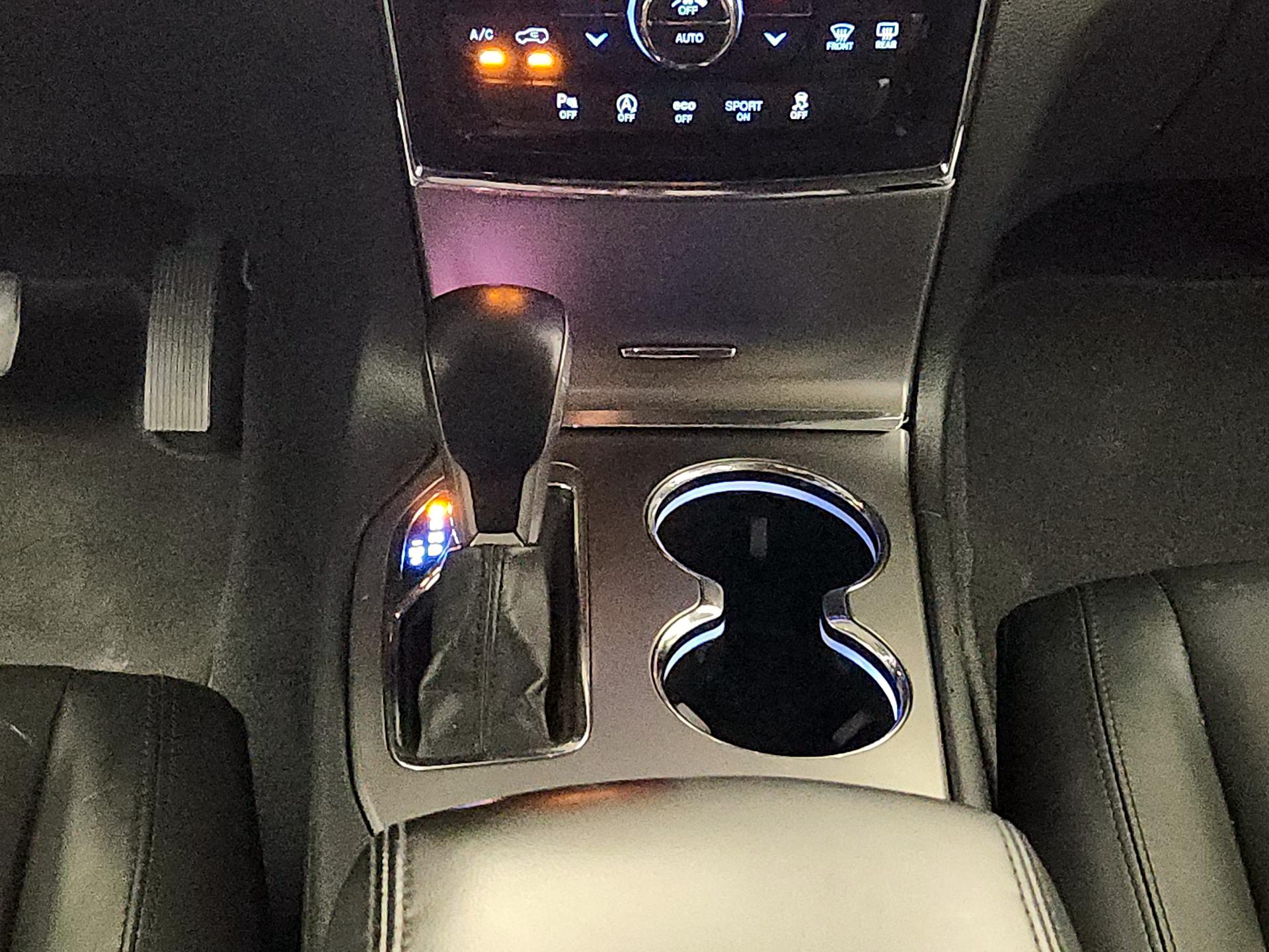 Thumbnail: 2020 Jeep Grand Cherokee - 17