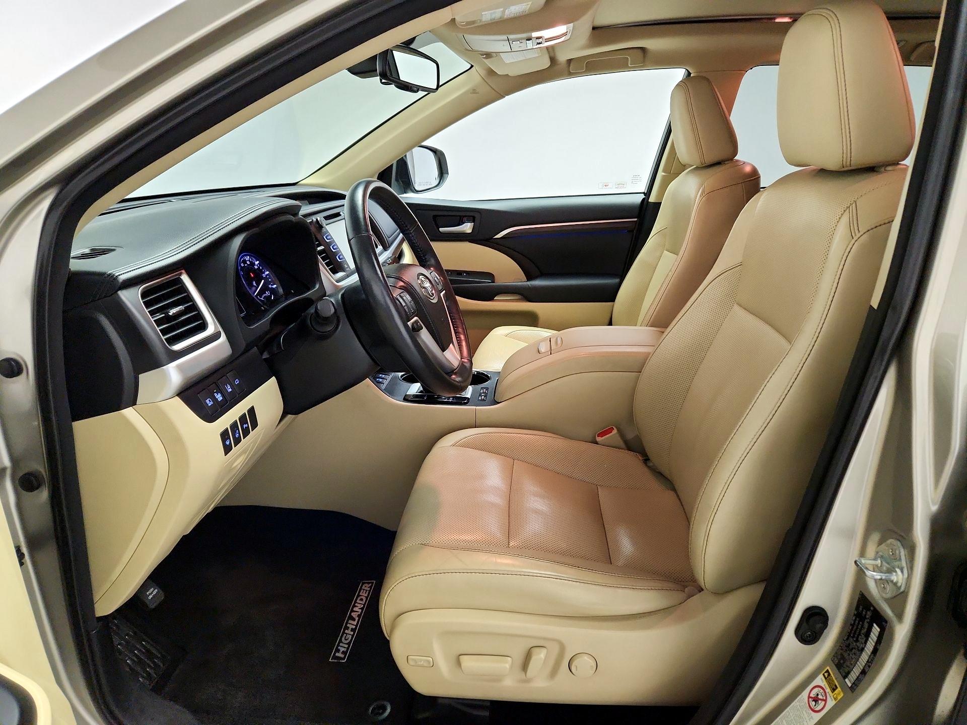 Thumbnail: 2015 Toyota Highlander - 11