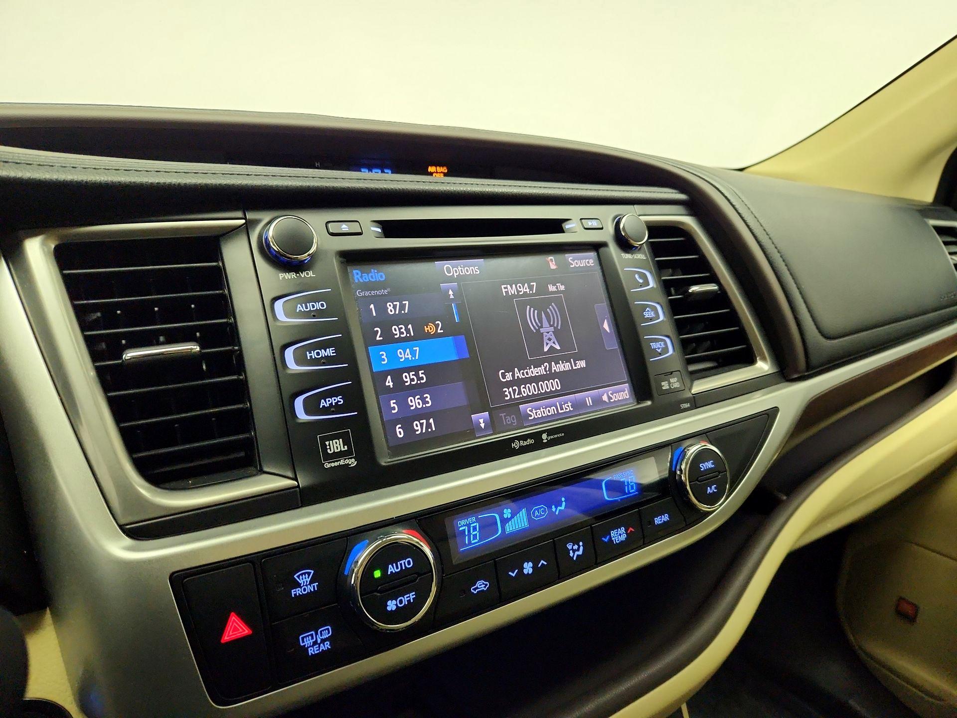 Thumbnail: 2015 Toyota Highlander - 16