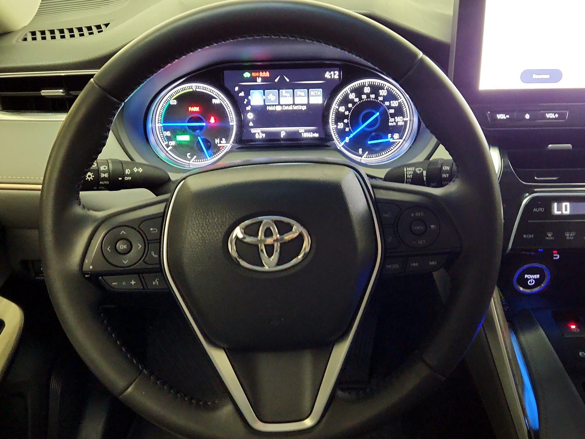 Thumbnail: 2023 Toyota Venza - 10