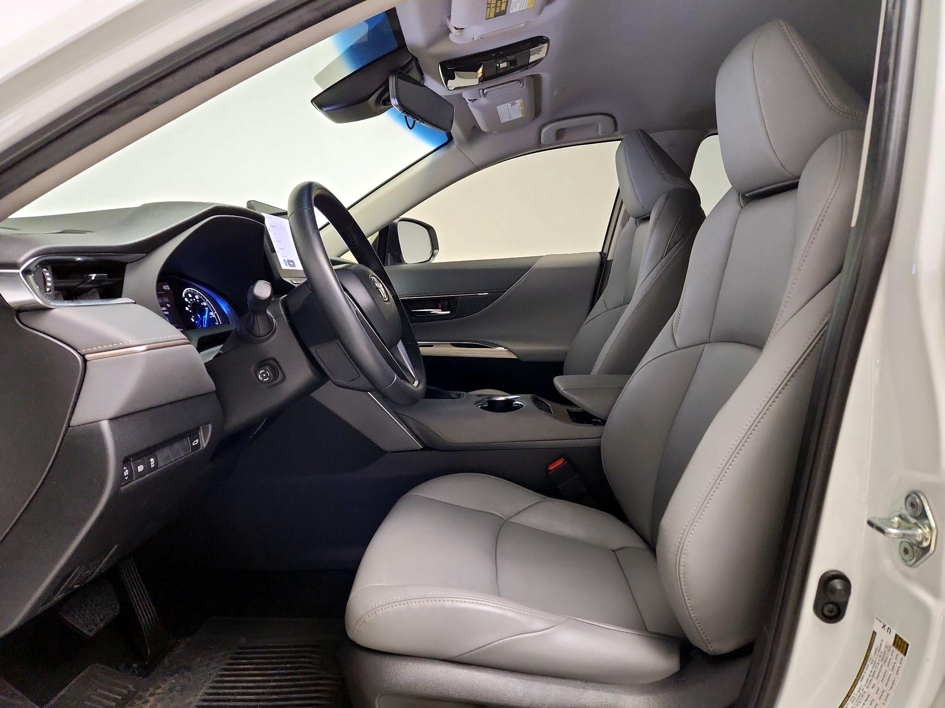 Thumbnail: 2023 Toyota Venza - 11