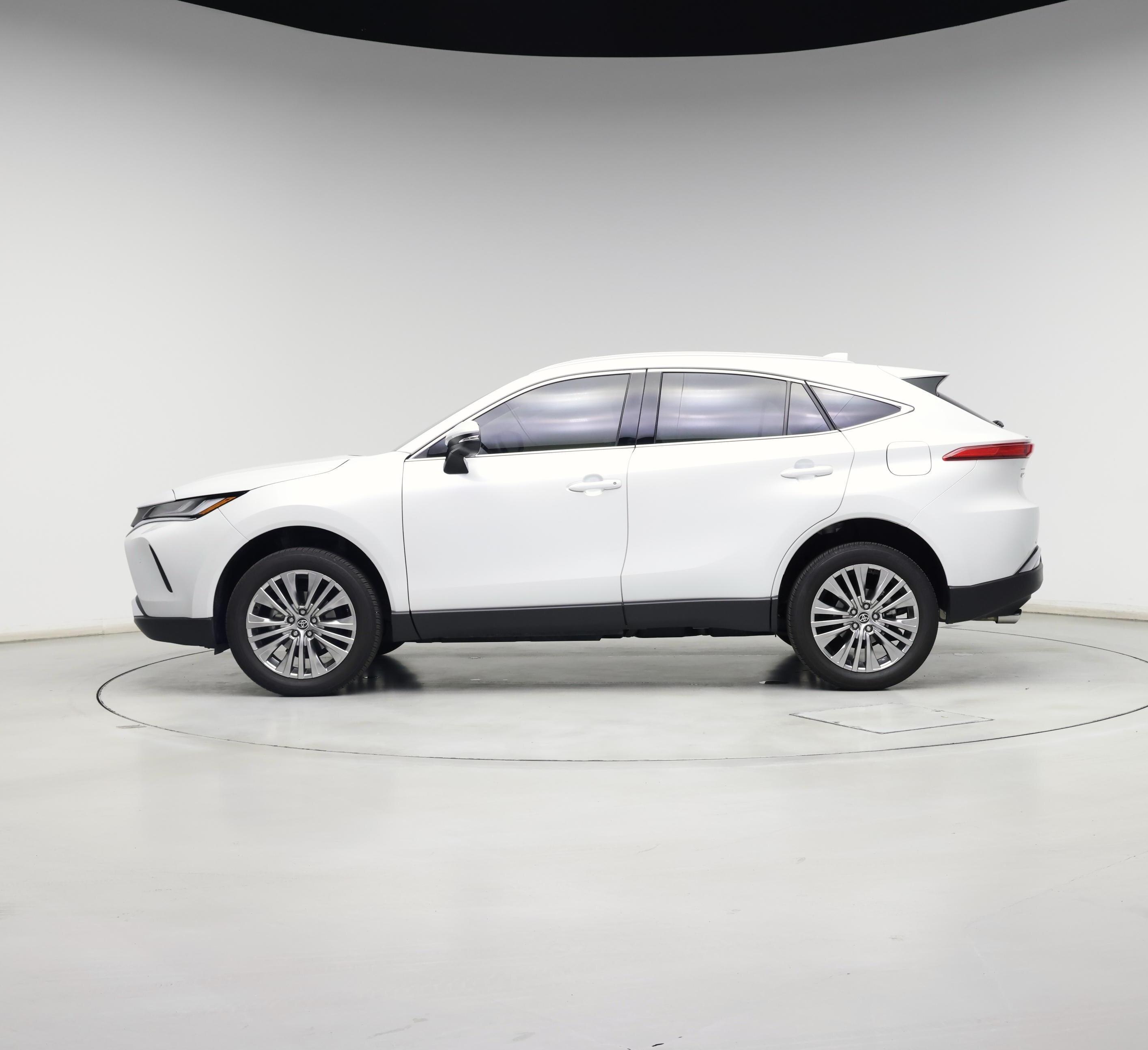 Thumbnail: 2023 Toyota Venza - 3