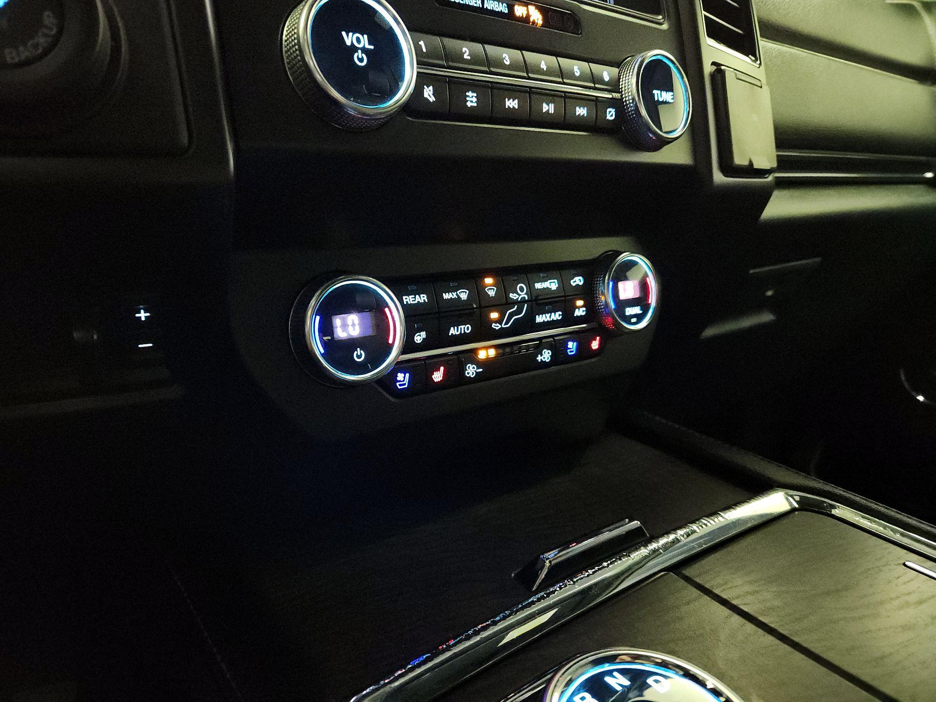 Thumbnail: 2020 Ford Expedition - 17