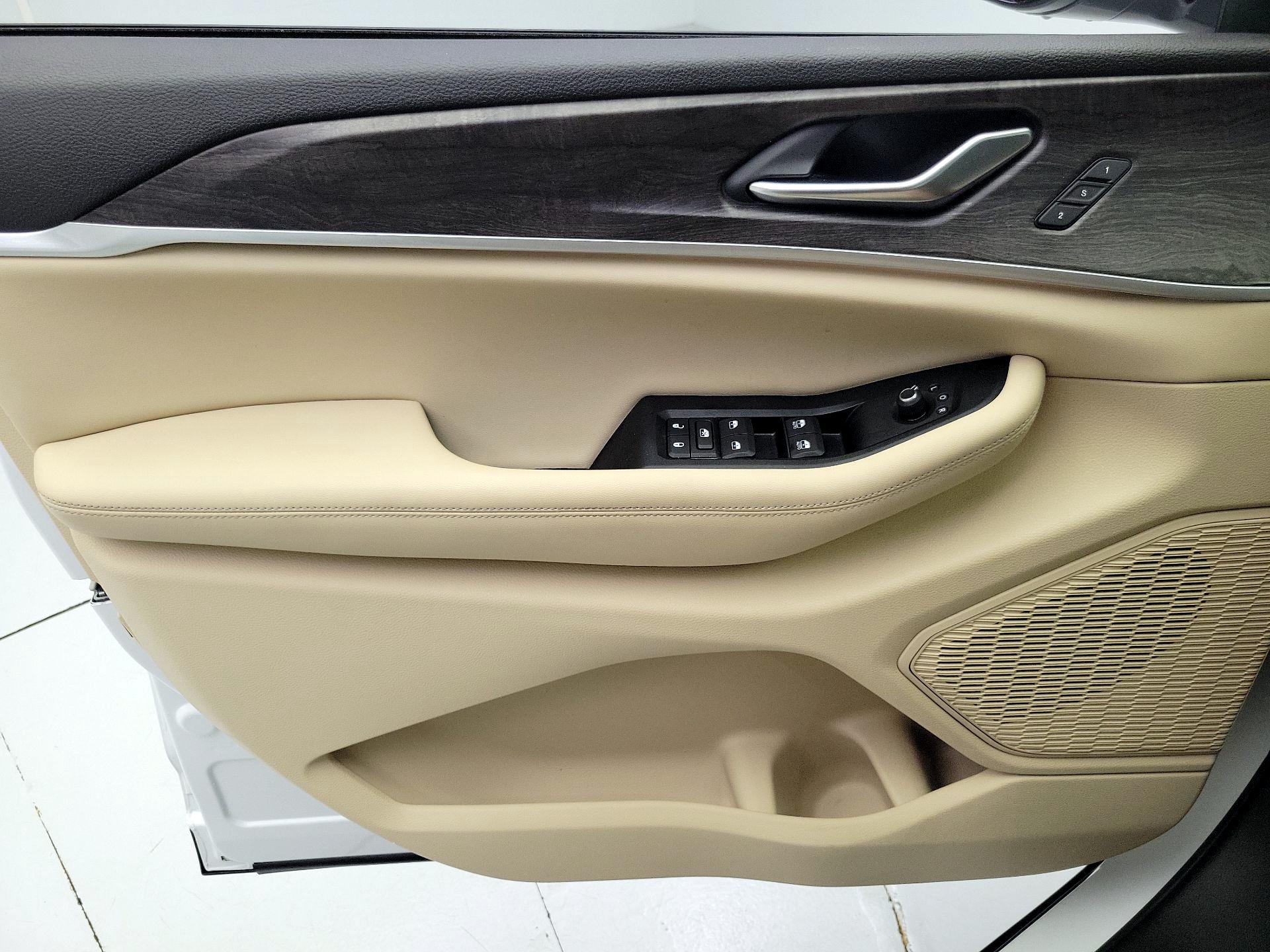 Thumbnail: 2023 Jeep Grand Cherokee - 12