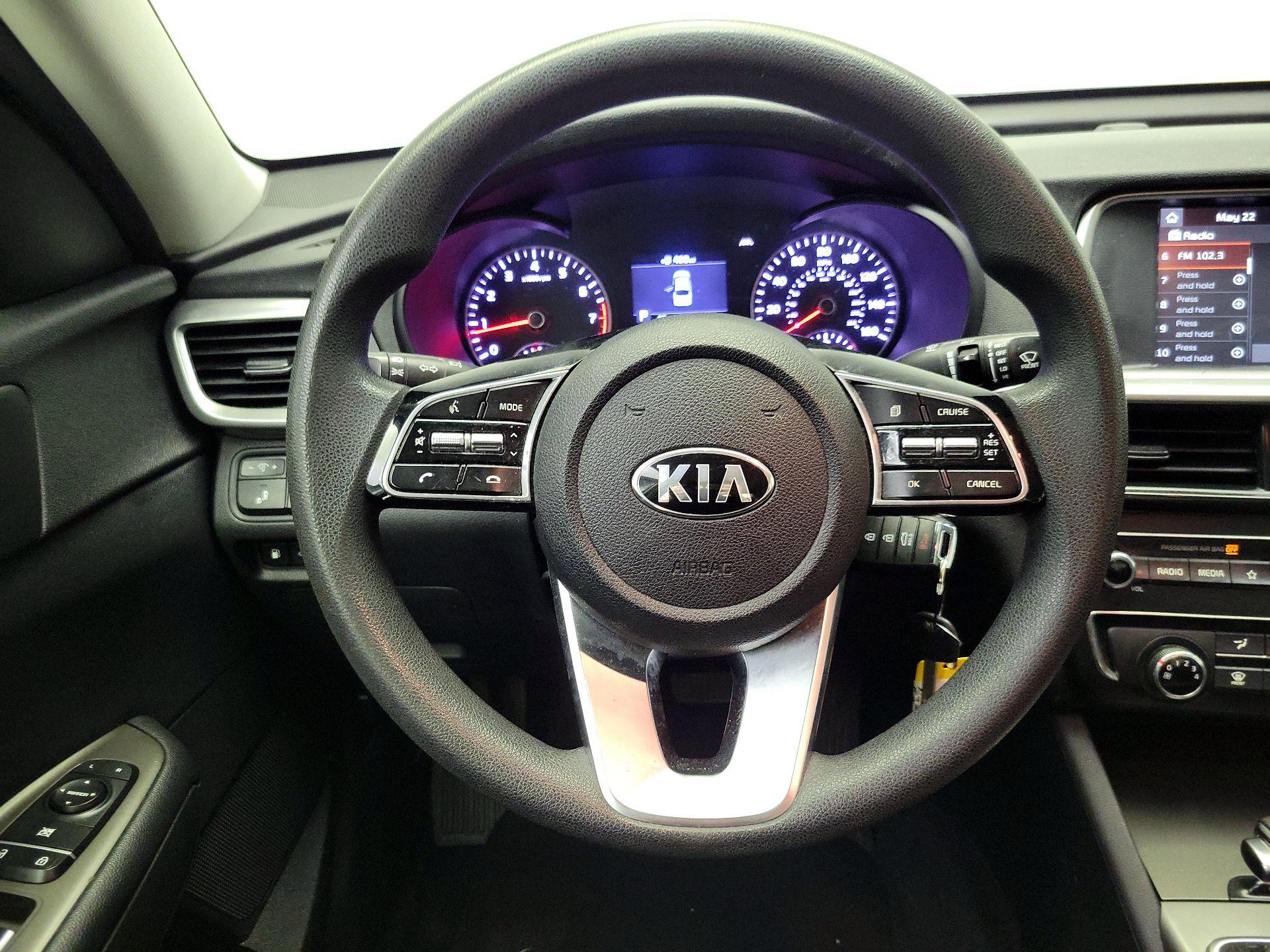 Thumbnail: 2020 Kia Optima - 10