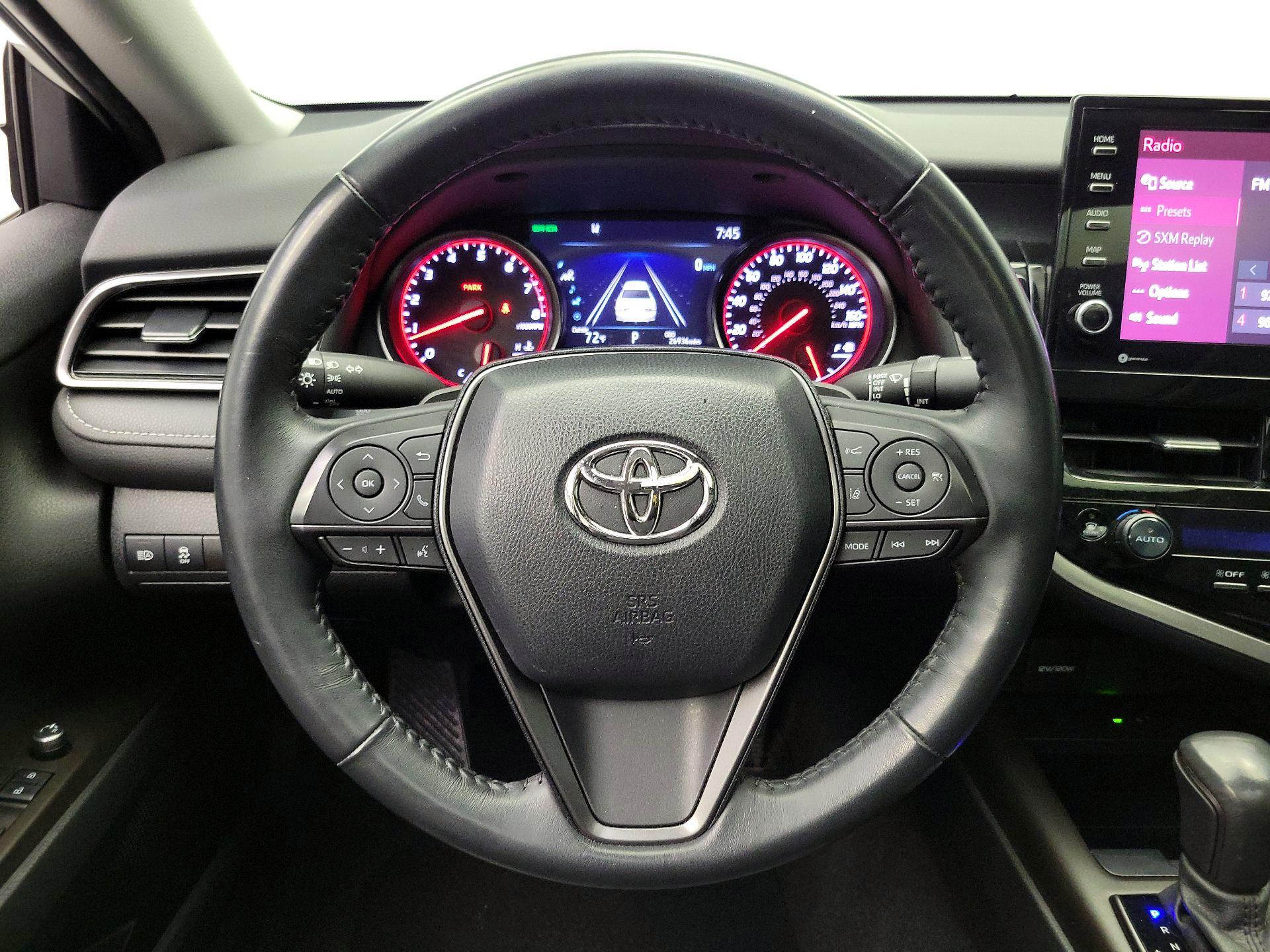 Thumbnail: 2022 Toyota Camry - 10