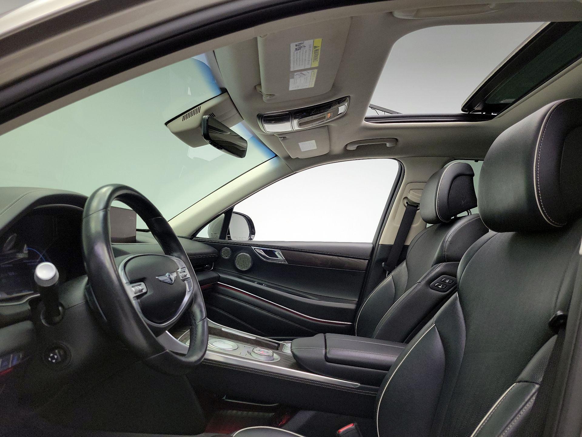 Thumbnail: 2021 Genesis GV80 - 20