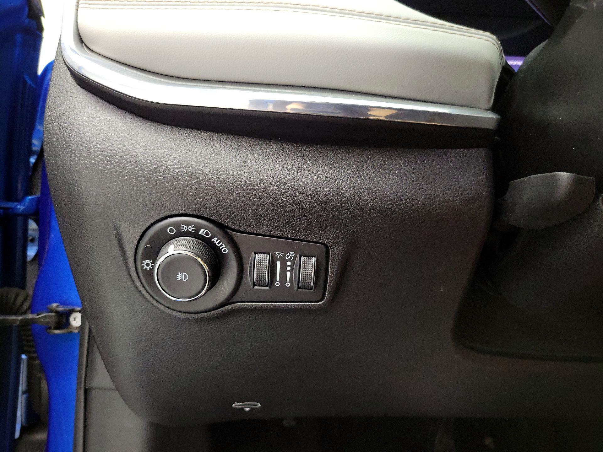 Thumbnail: 2023 Jeep Compass - 13