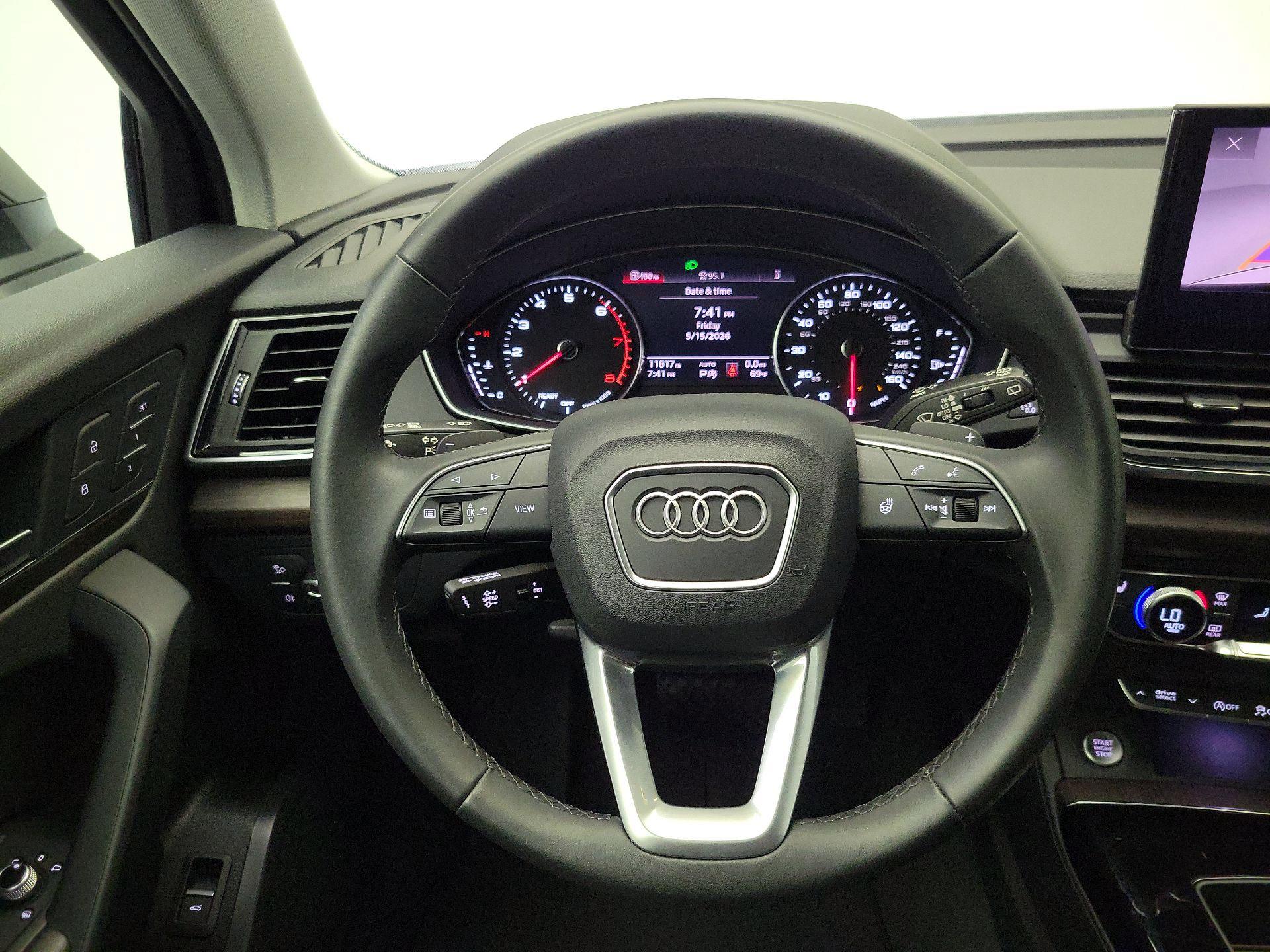 Thumbnail: 2023 Audi Q5 - 10