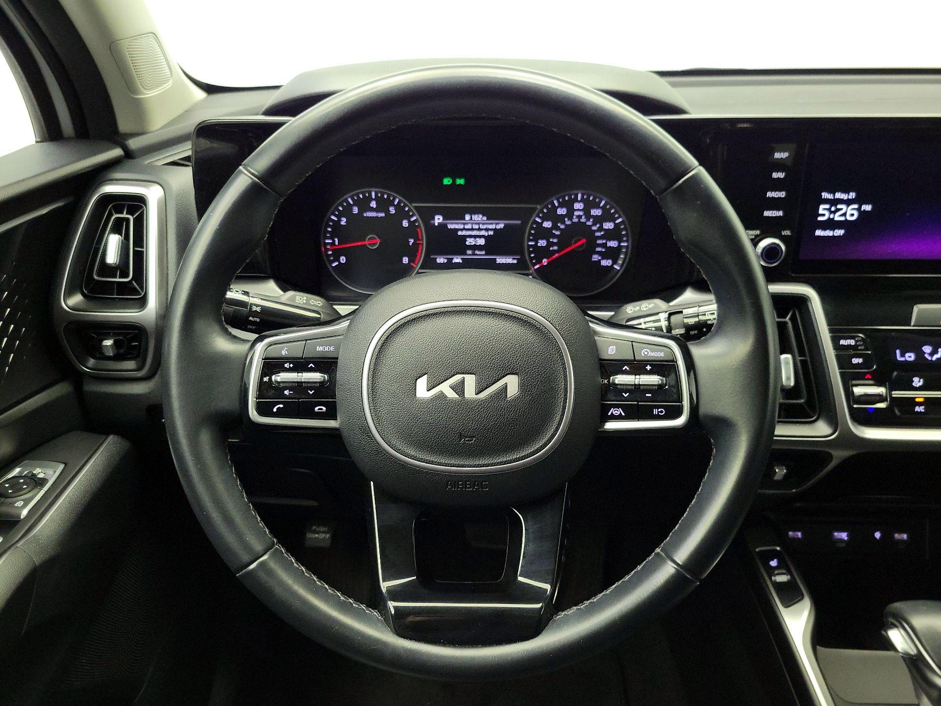 Thumbnail: 2023 Kia Sorento - 10