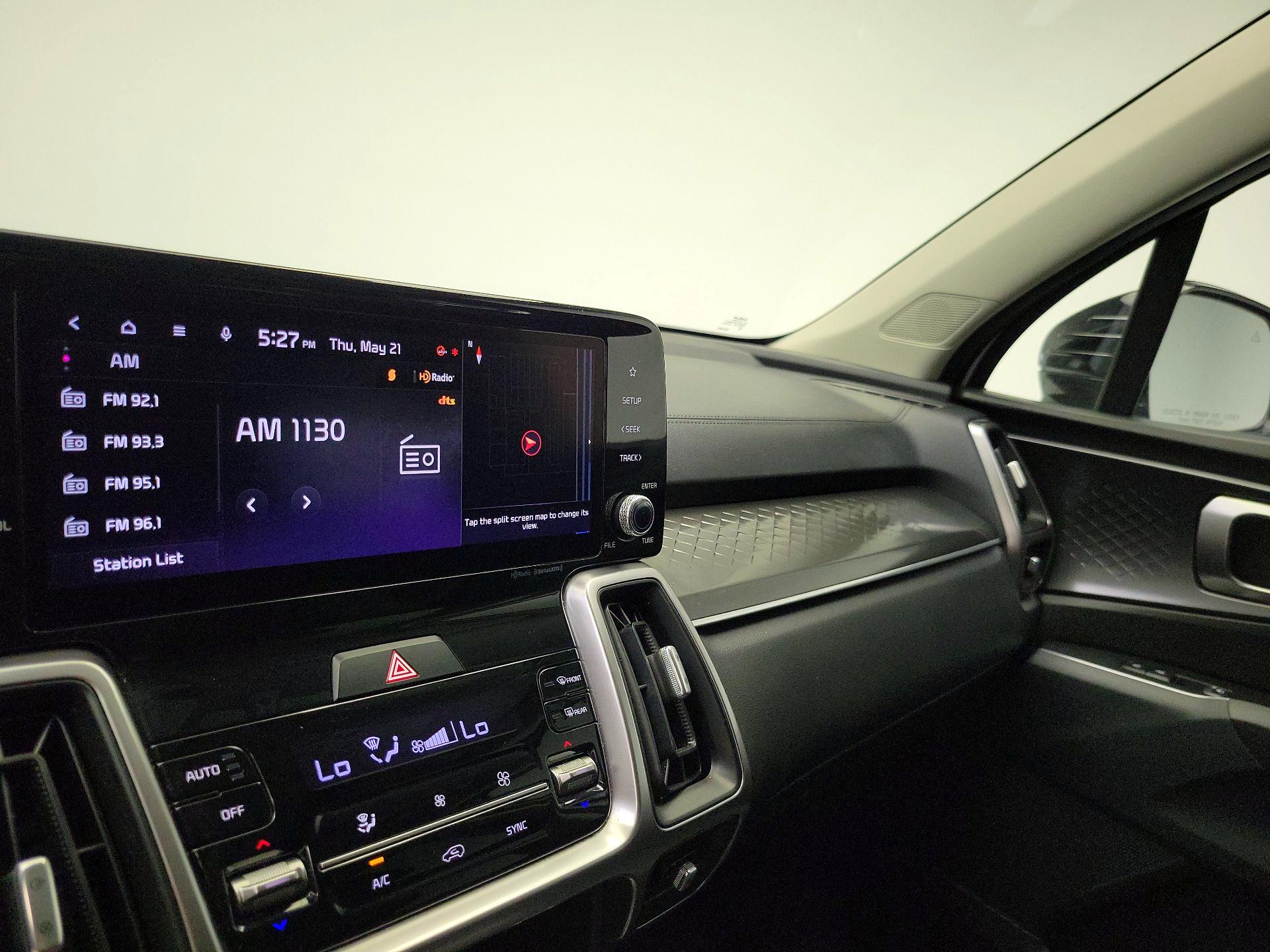 Thumbnail: 2023 Kia Sorento - 16