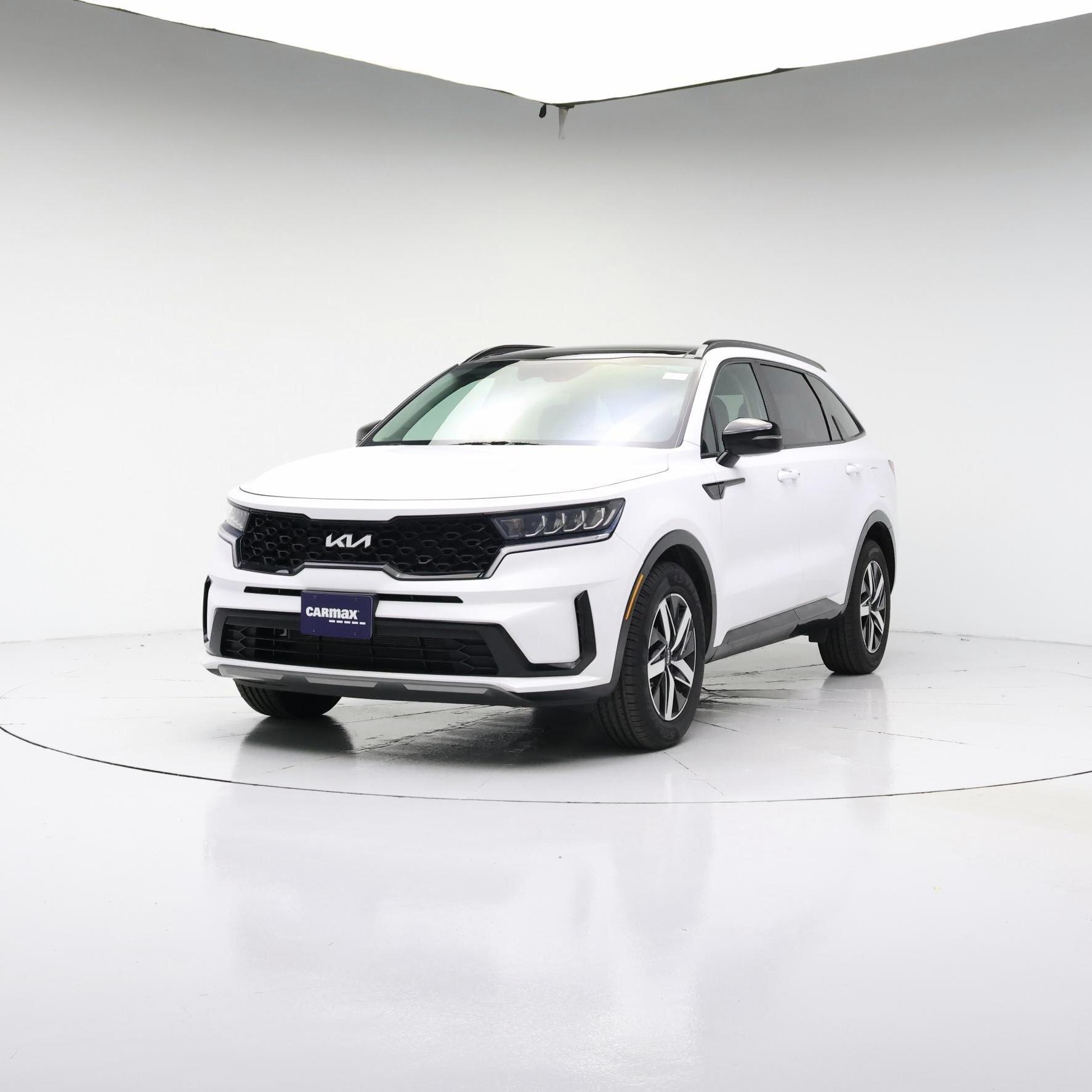 Thumbnail: 2023 Kia Sorento - 4