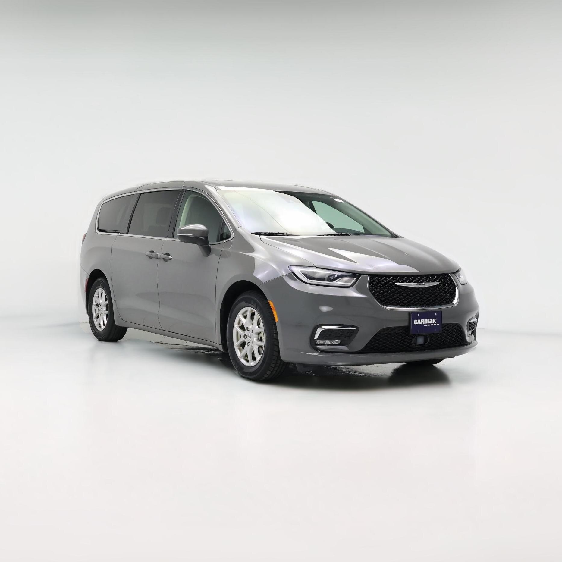 Thumbnail: 2023 Chrysler Pacifica - 1