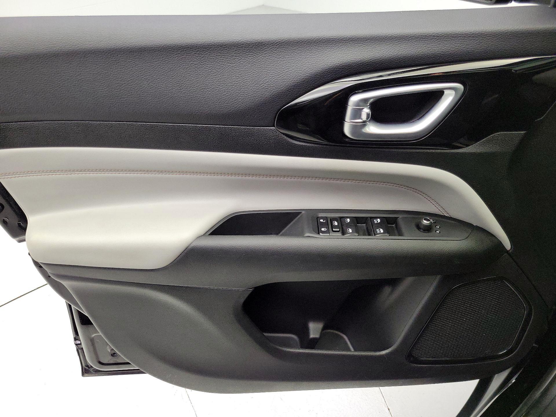 Thumbnail: 2023 Jeep Compass - 12
