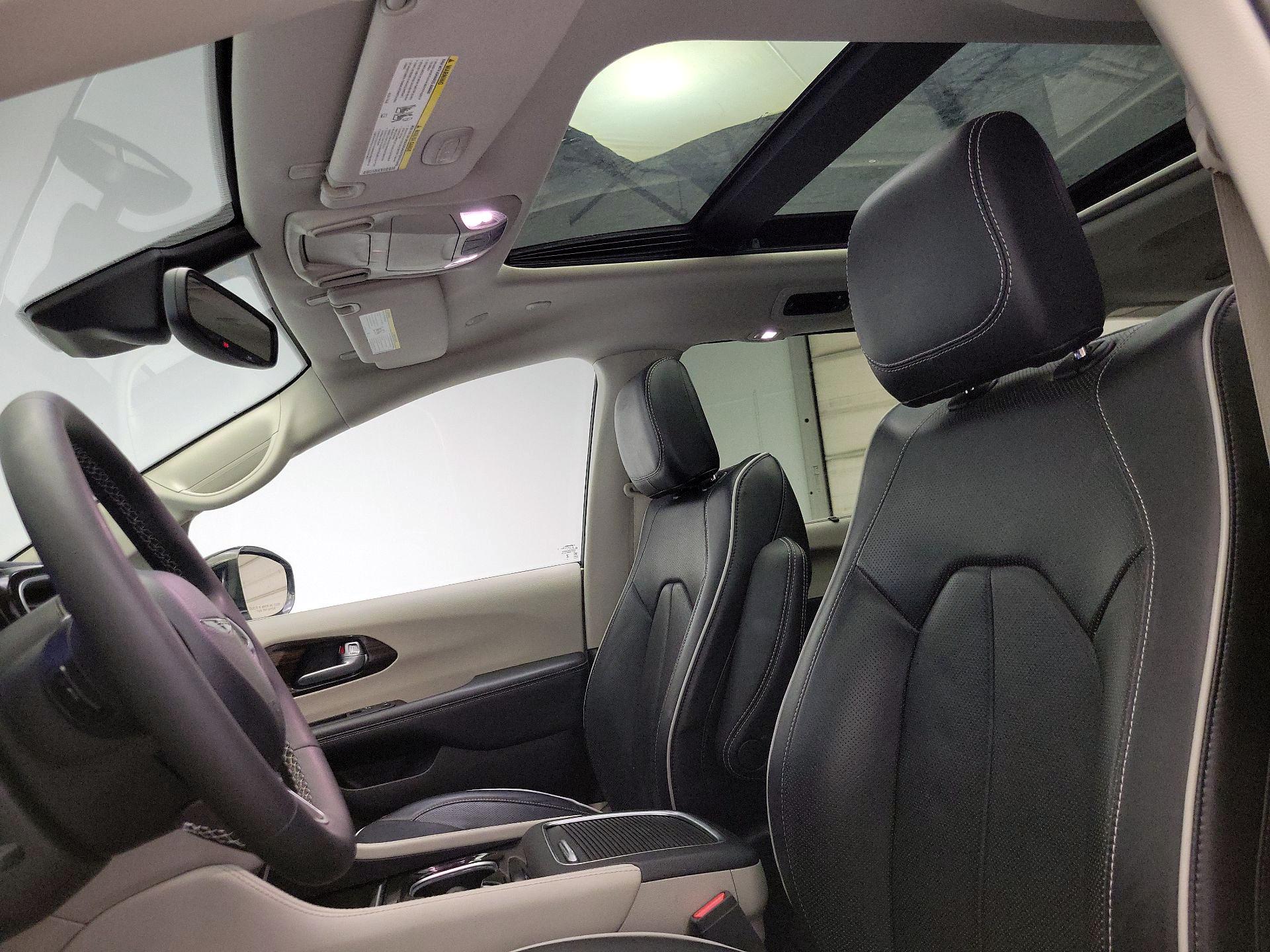 Thumbnail: 2024 Chrysler Pacifica - 20