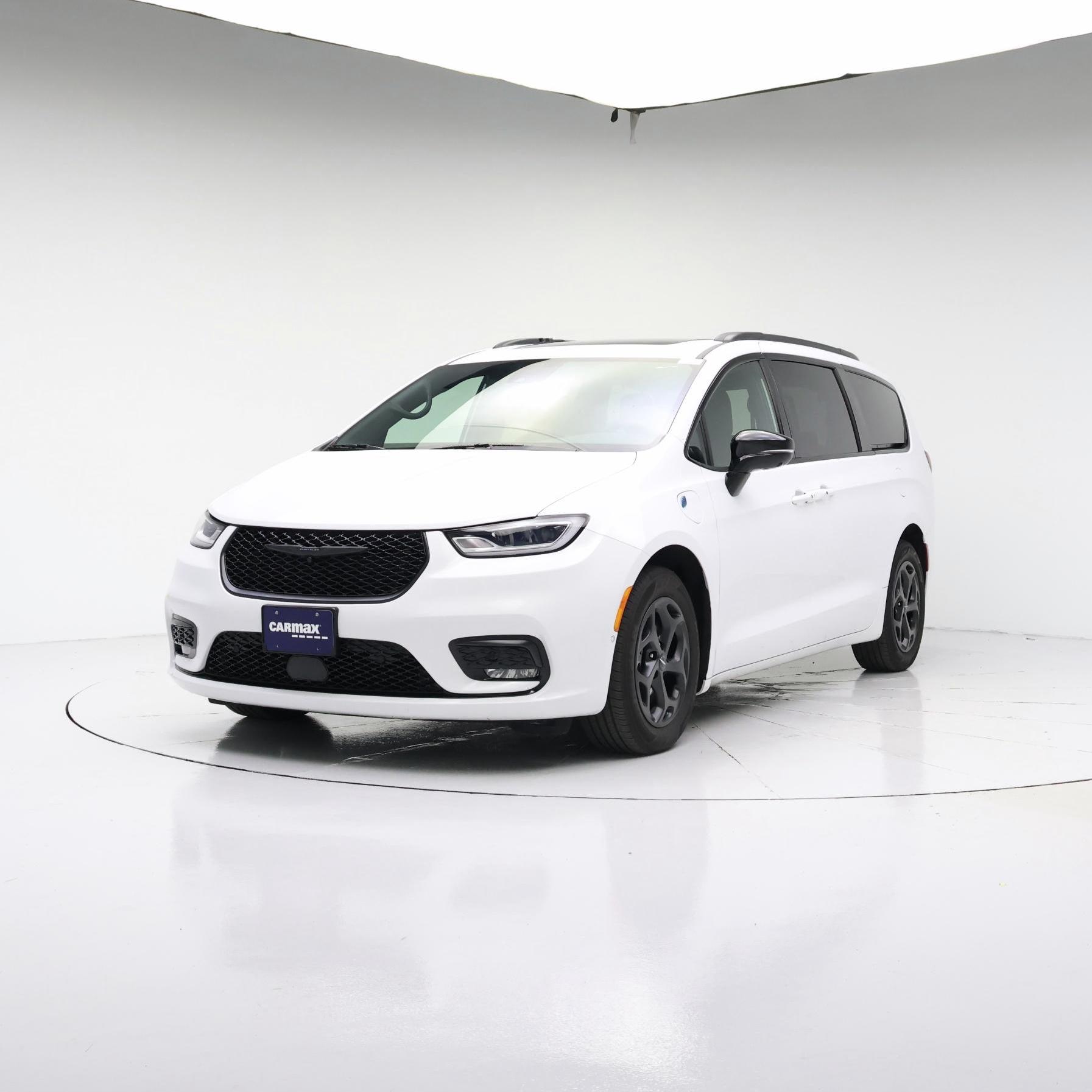 Thumbnail: 2024 Chrysler Pacifica - 4