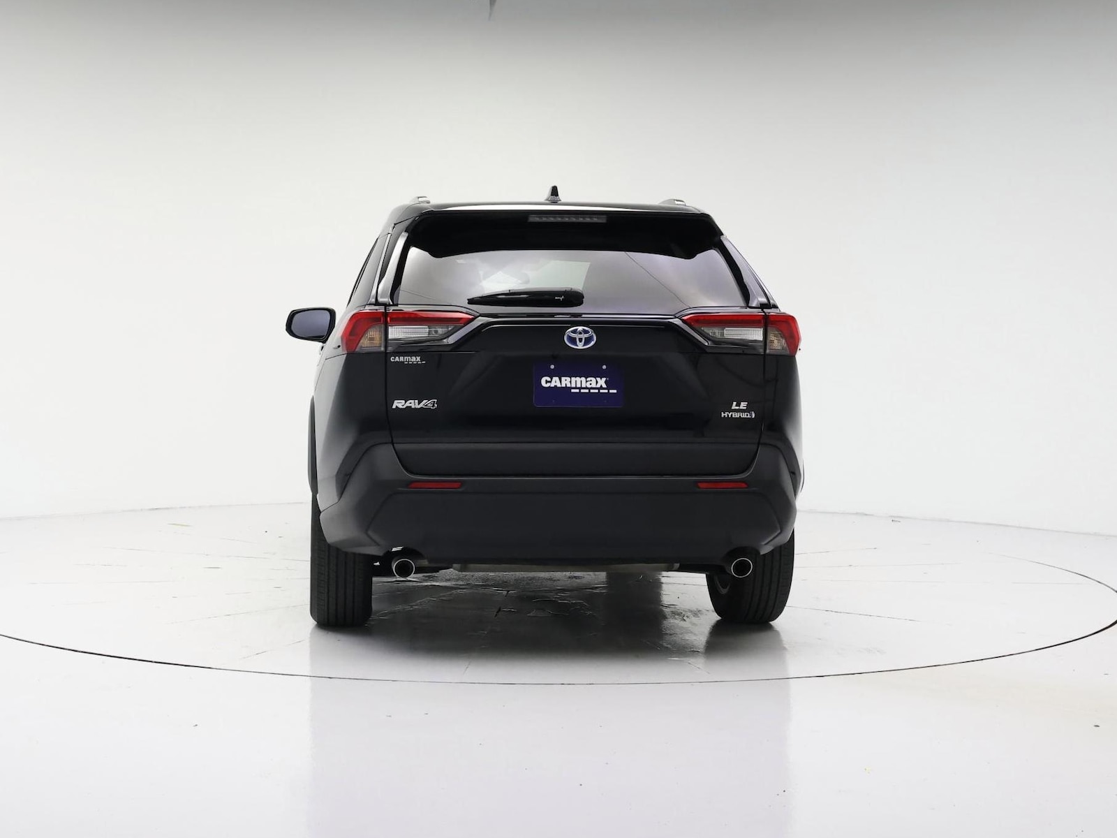 2022 Toyota RAV4 LE - Photo 7