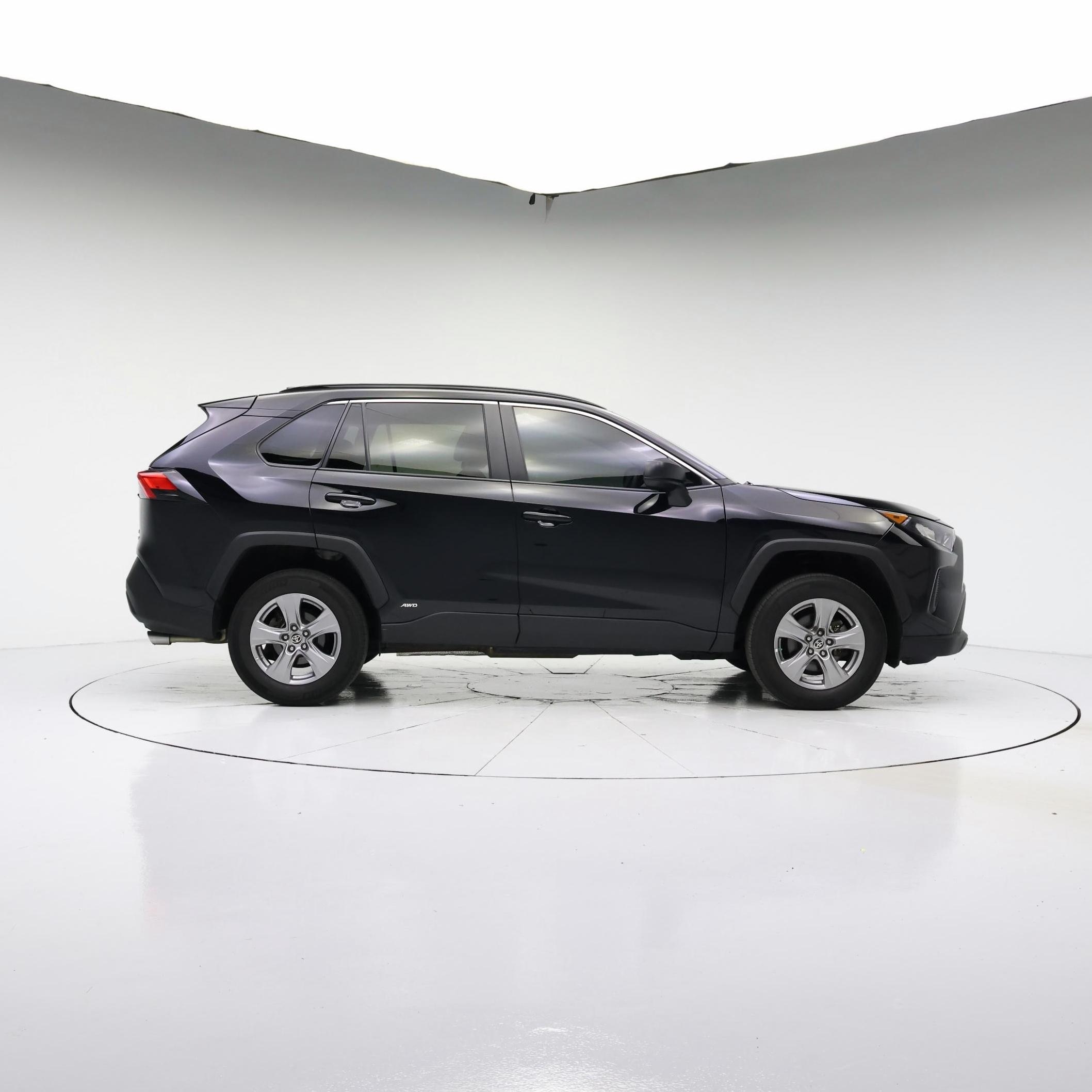 Thumbnail: 2022 Toyota RAV4 - 7