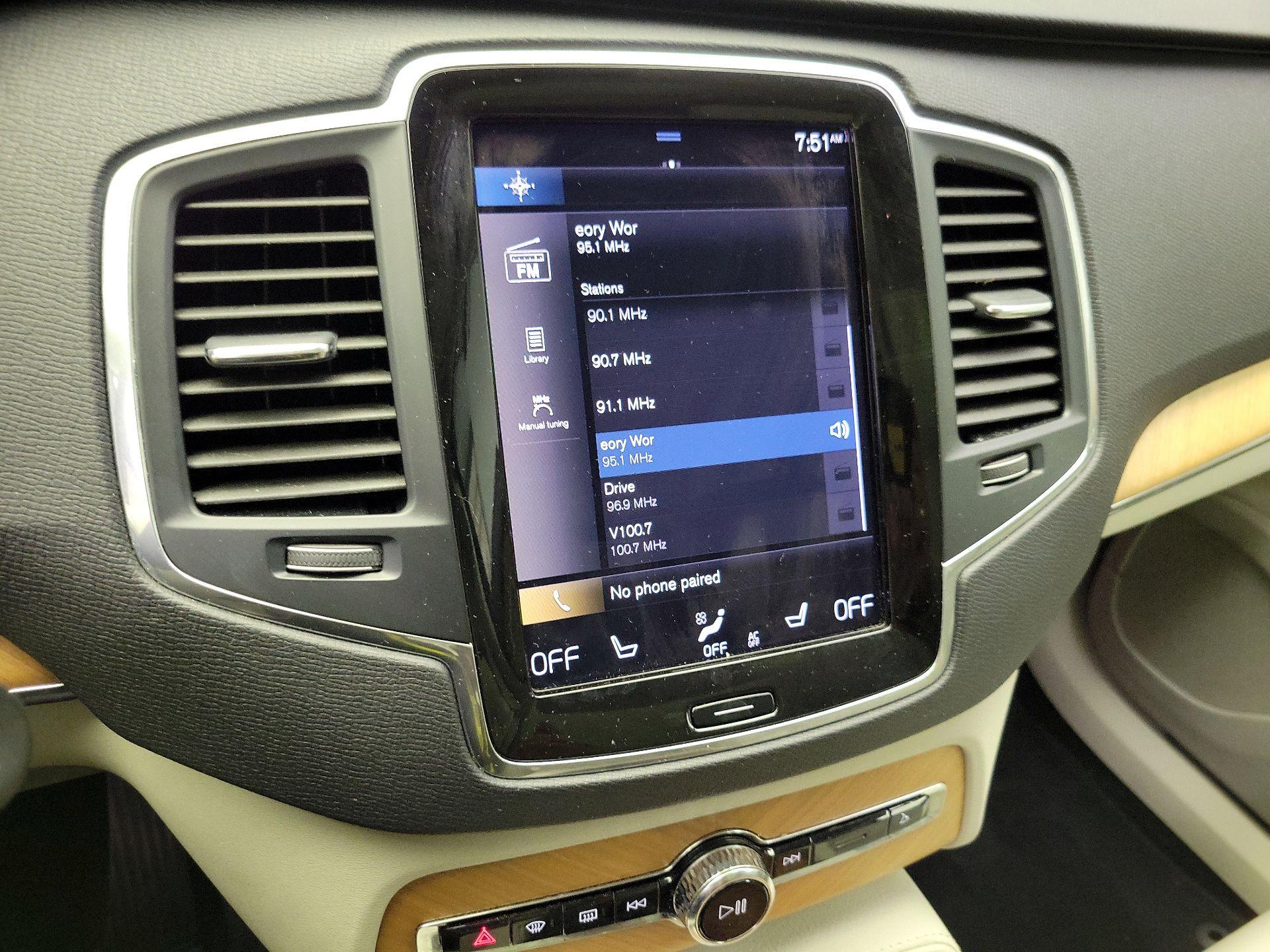 Thumbnail: 2022 Volvo XC90 - 16