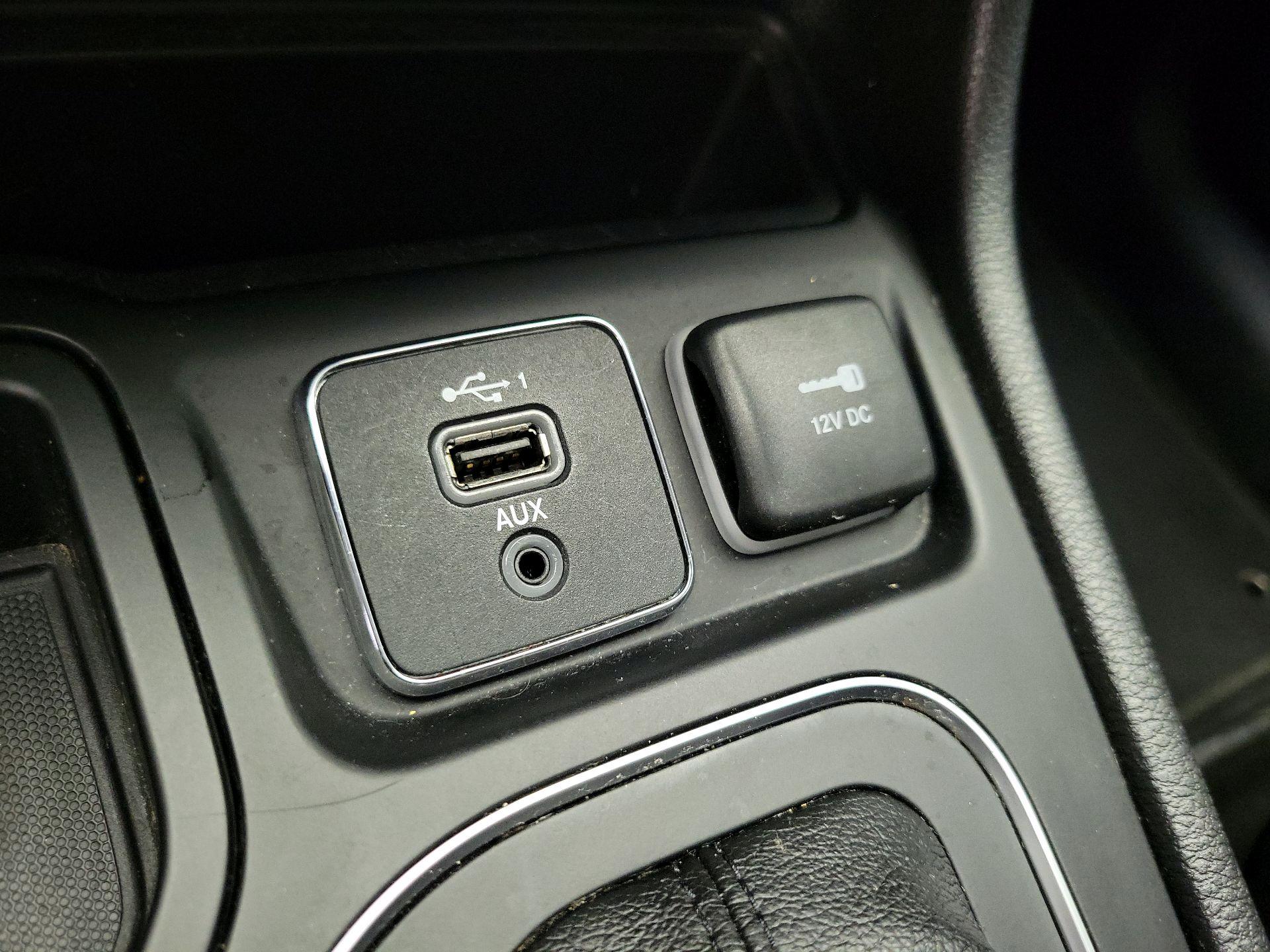 Thumbnail: 2020 Jeep Cherokee - 18