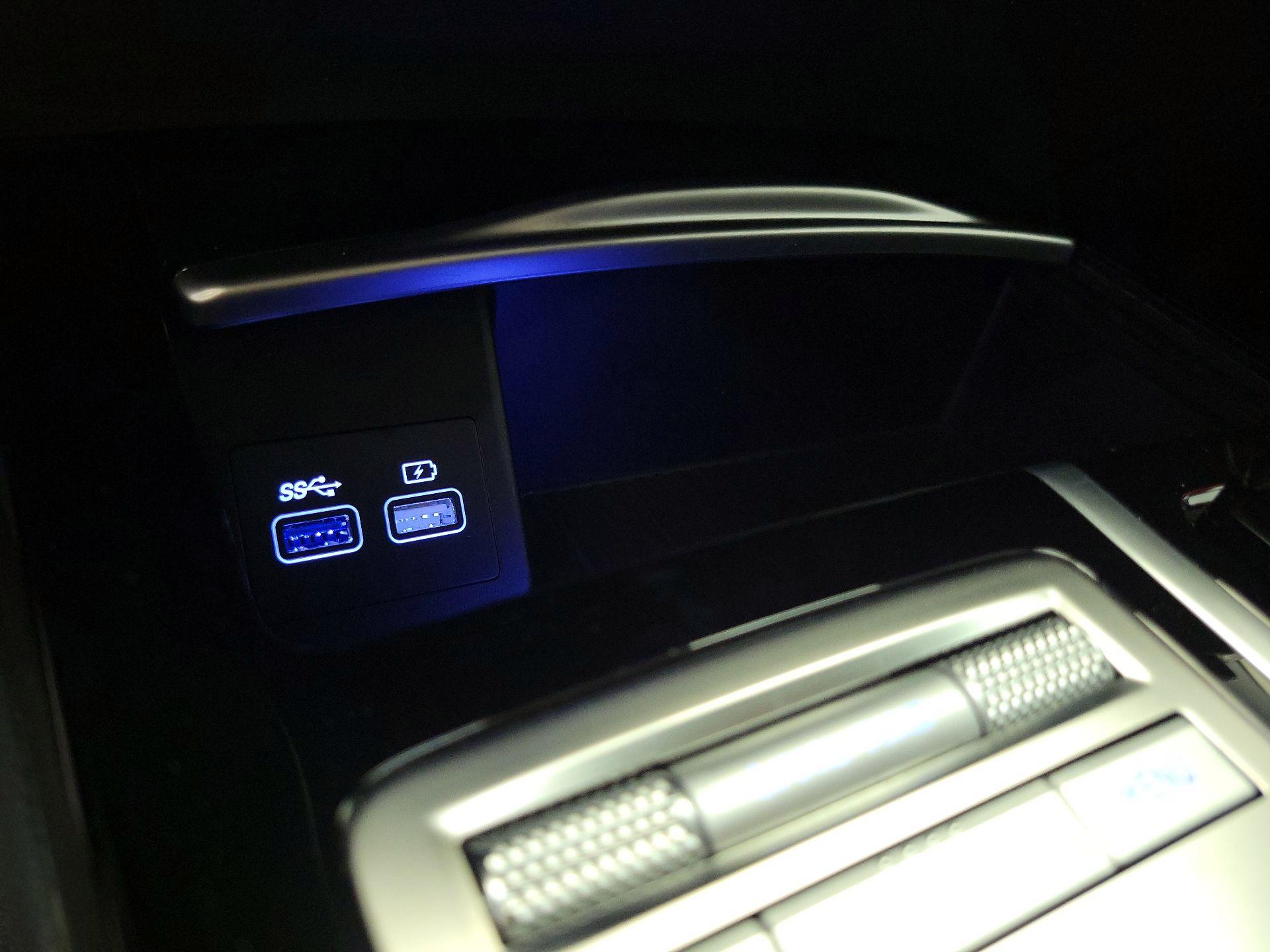 Thumbnail: 2023 Genesis G80 - 19