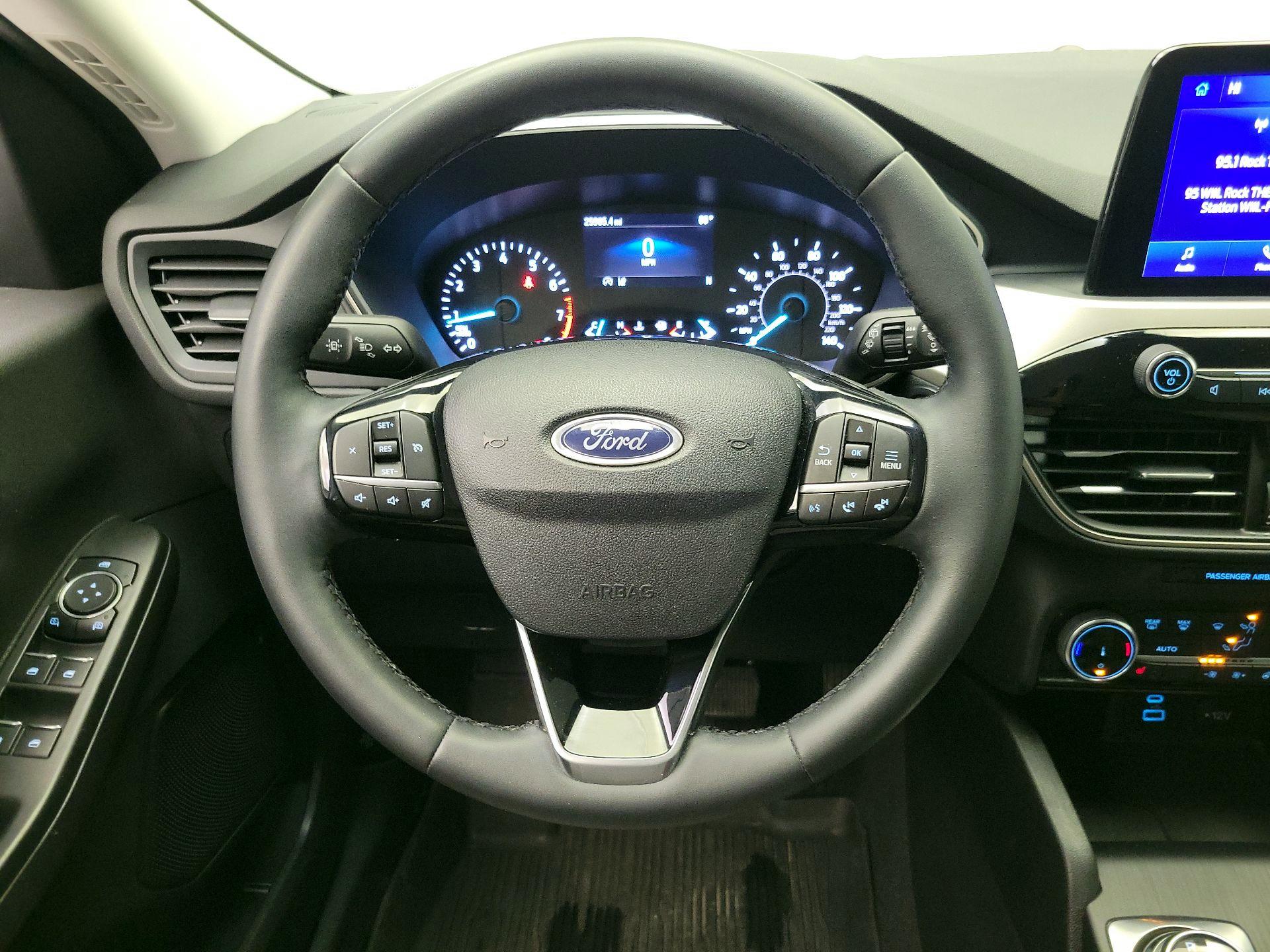 Thumbnail: 2022 Ford Escape - 10