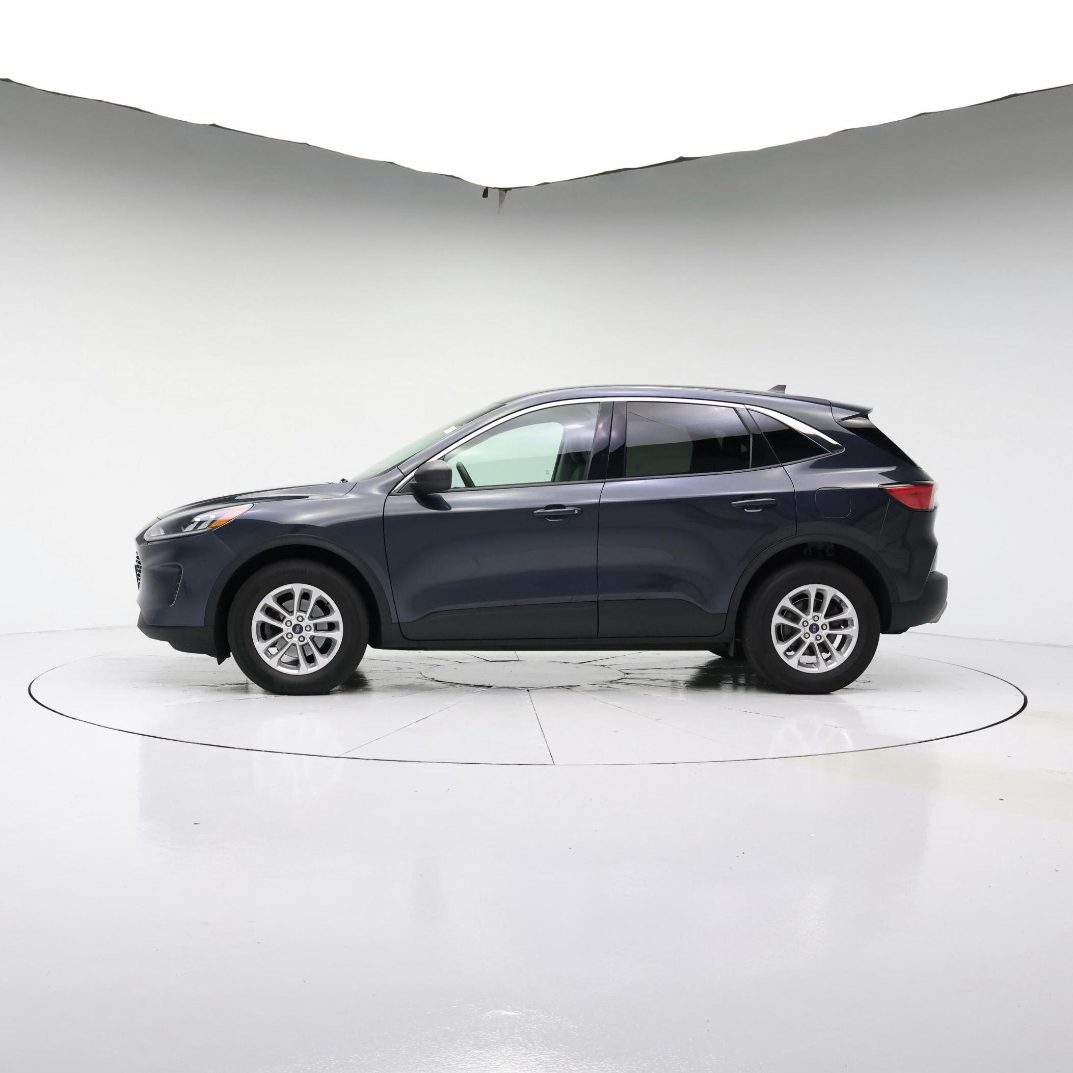 Thumbnail: 2022 Ford Escape - 3