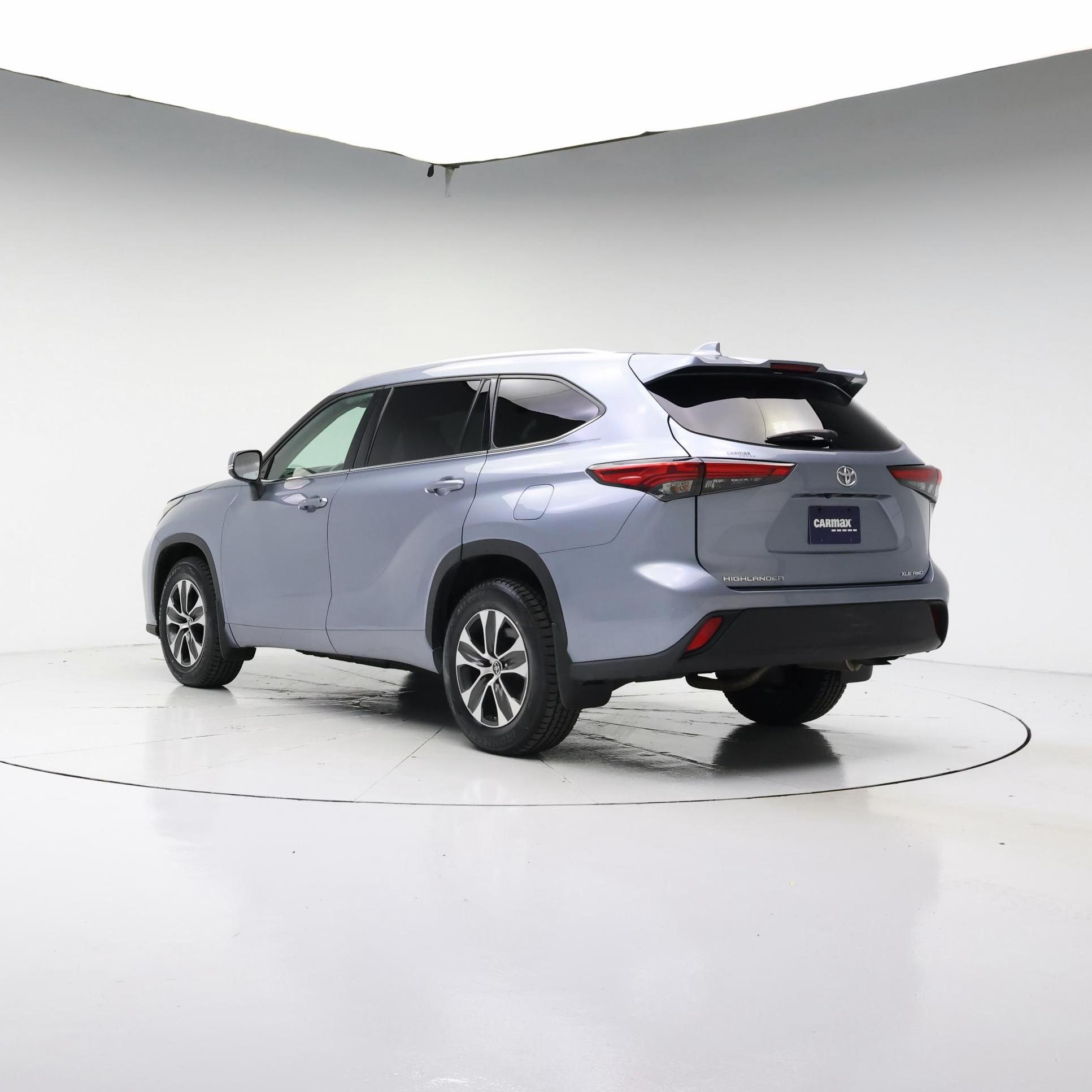 Thumbnail: 2022 Toyota Highlander - 2
