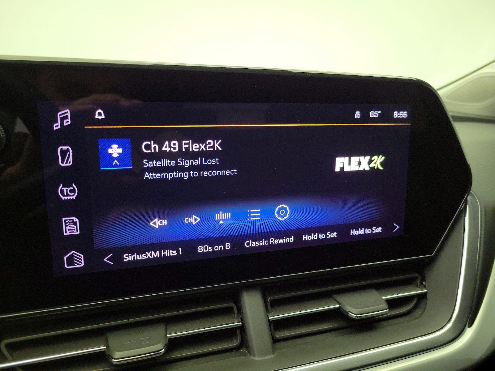 2025 Chevrolet Trax LT - Photo 16