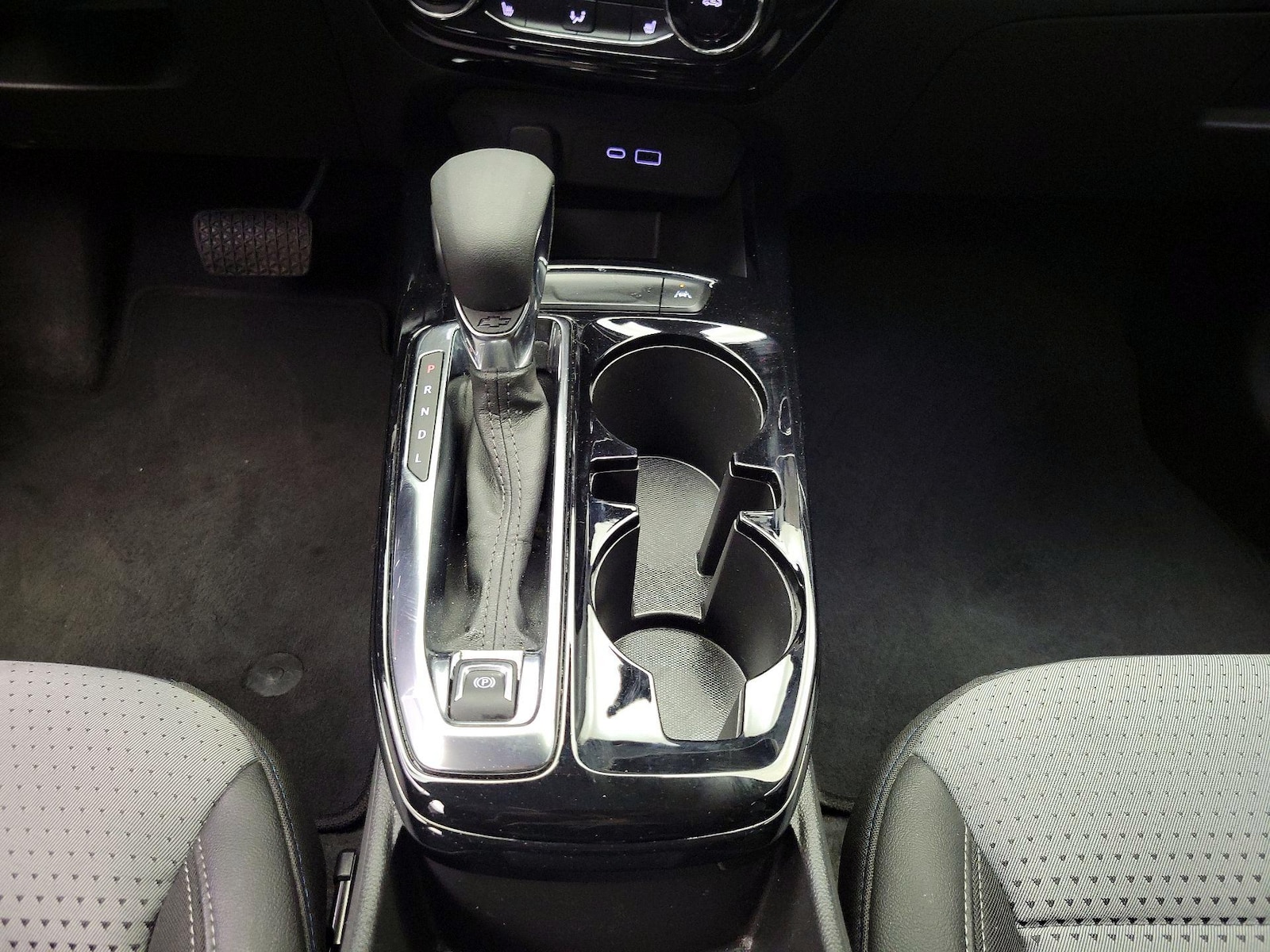 2025 Chevrolet Trax LT - Photo 18