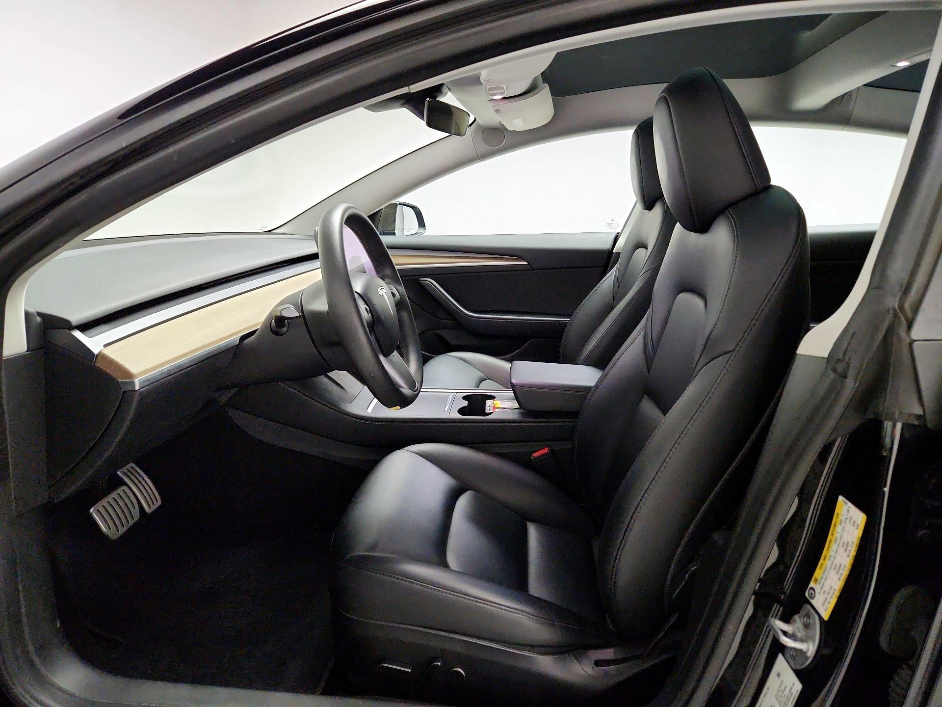 Thumbnail: 2023 Tesla Model 3 - 11