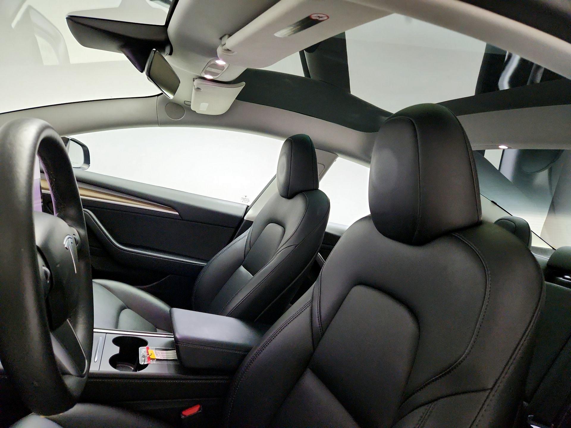 Thumbnail: 2023 Tesla Model 3 - 18