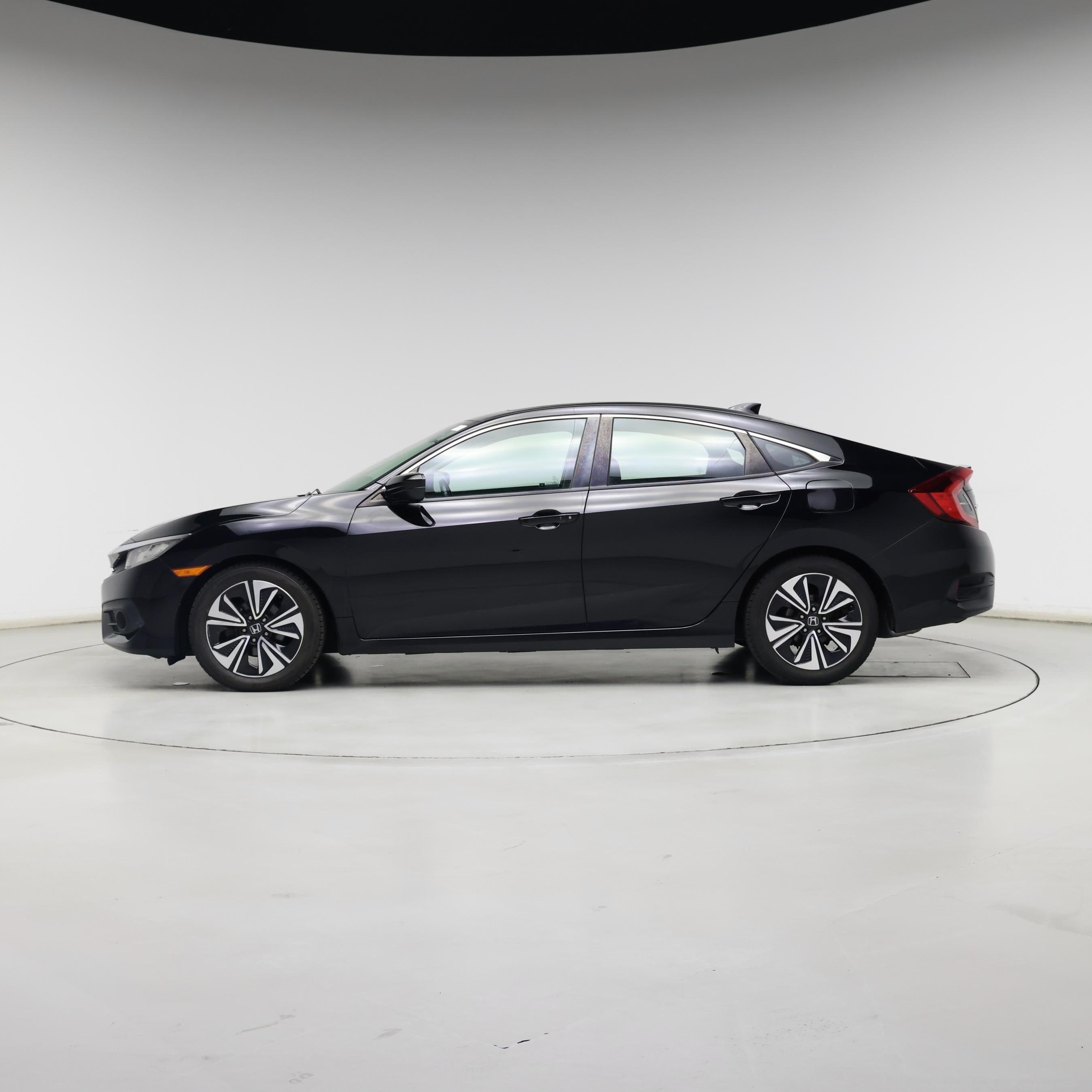 Thumbnail: 2016 Honda Civic - 3