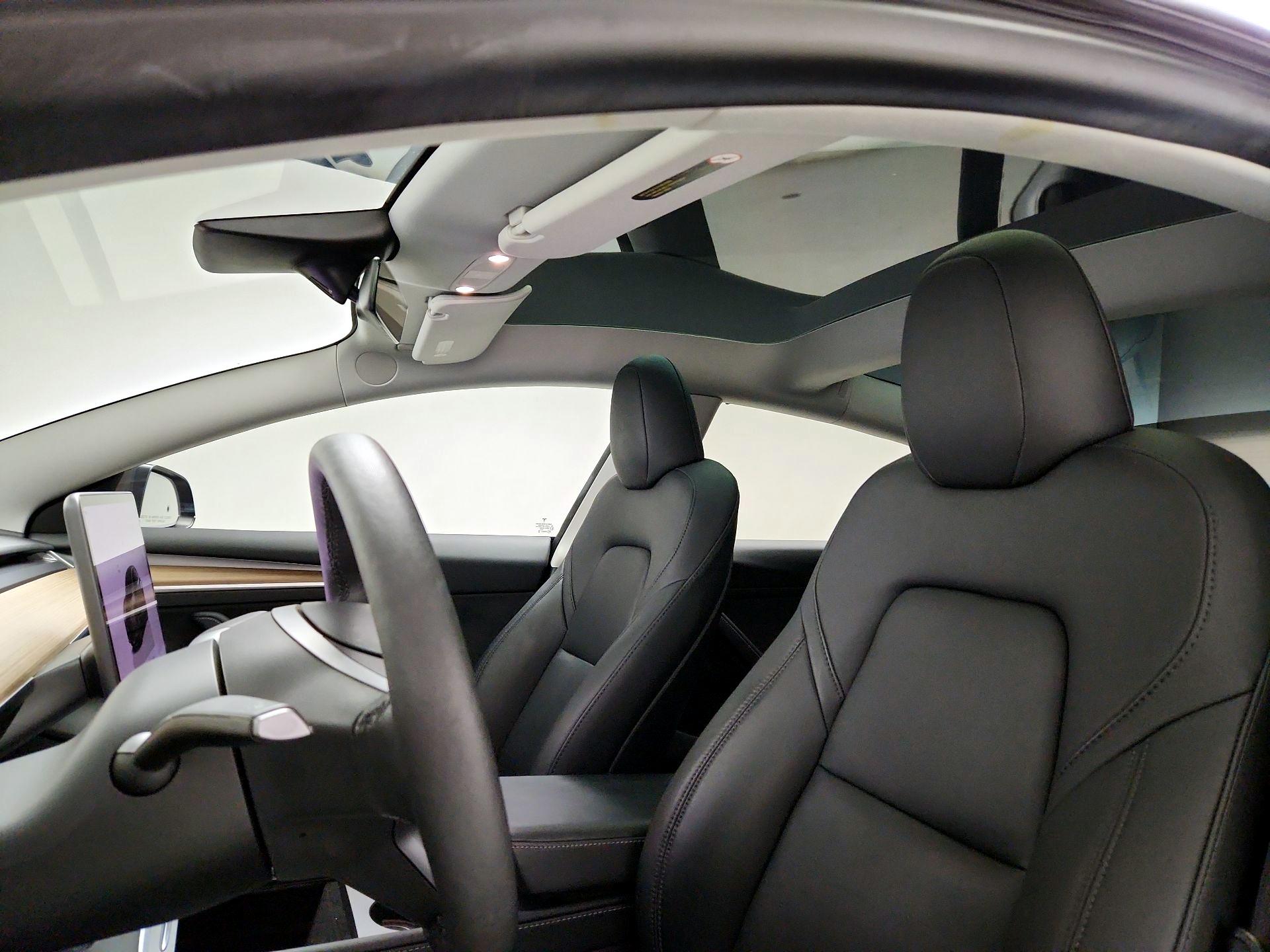 Thumbnail: 2023 Tesla Model 3 - 18