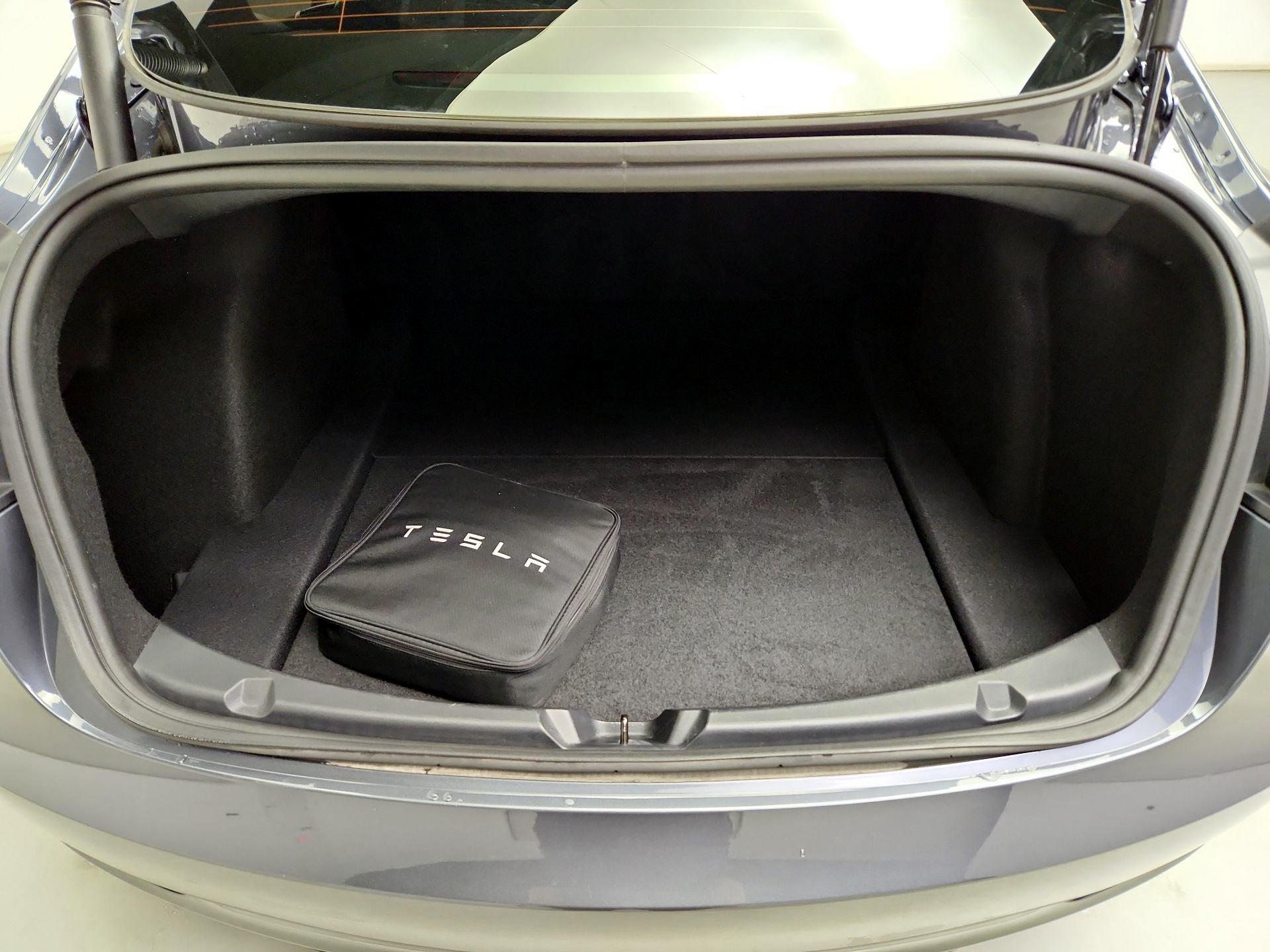 Thumbnail: 2023 Tesla Model 3 - 20