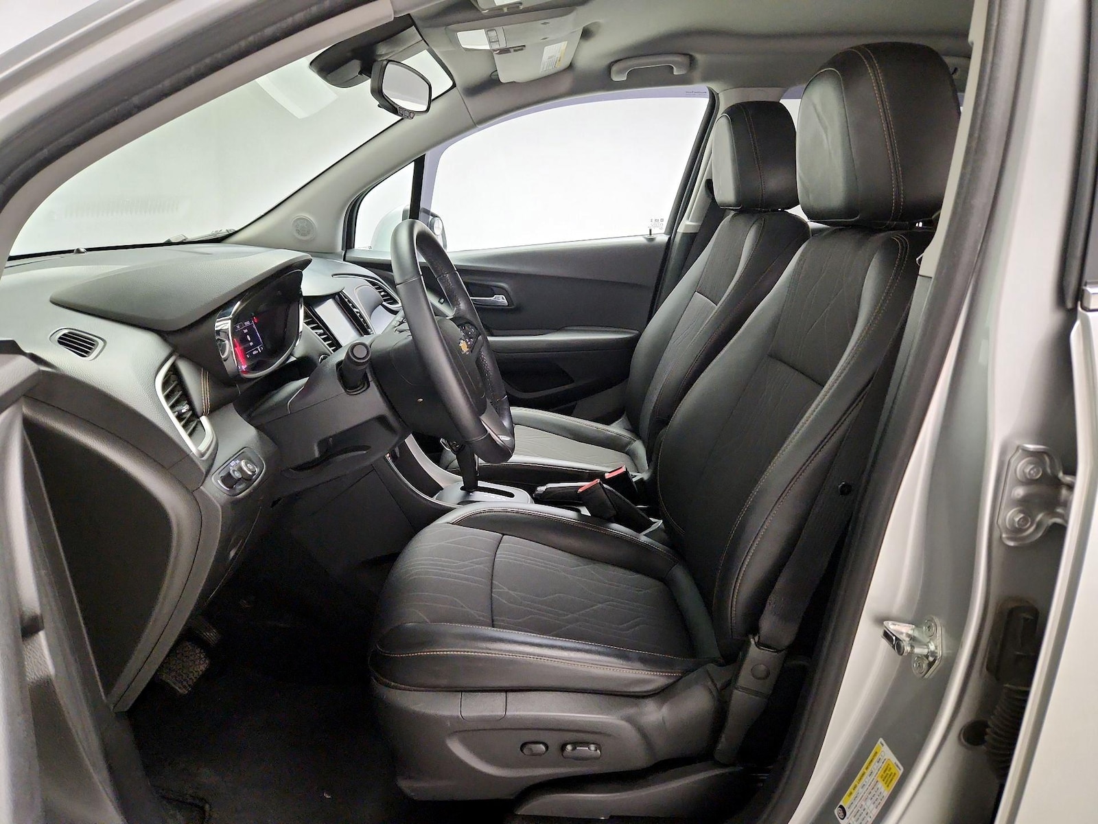 2017 Chevrolet Trax LT - Photo 12