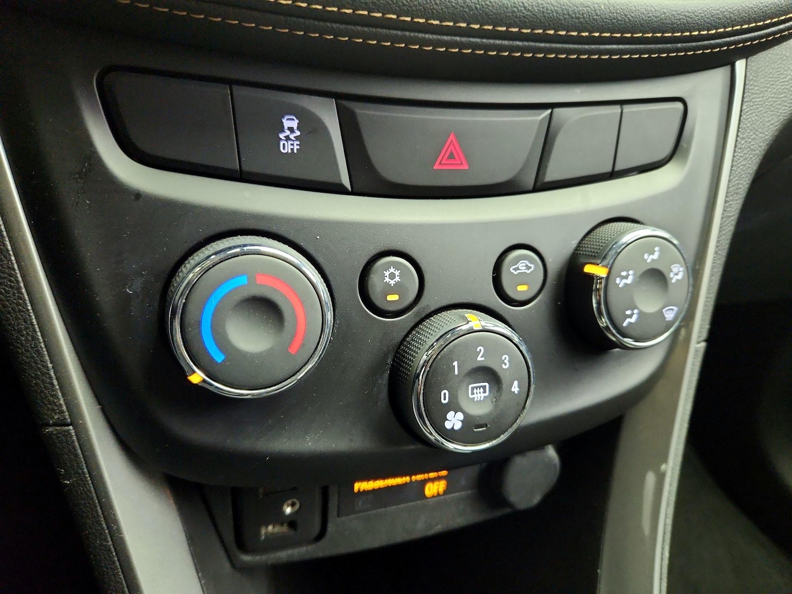 2017 Chevrolet Trax LT - Photo 17