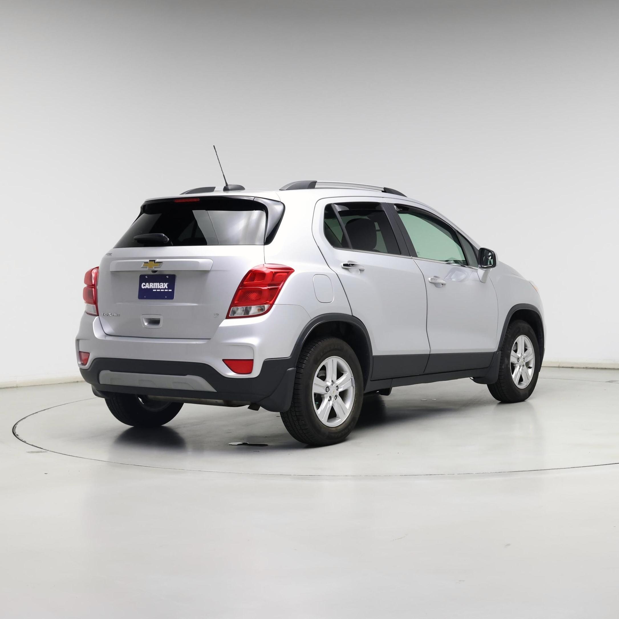 Thumbnail: 2017 Chevrolet Trax - 8