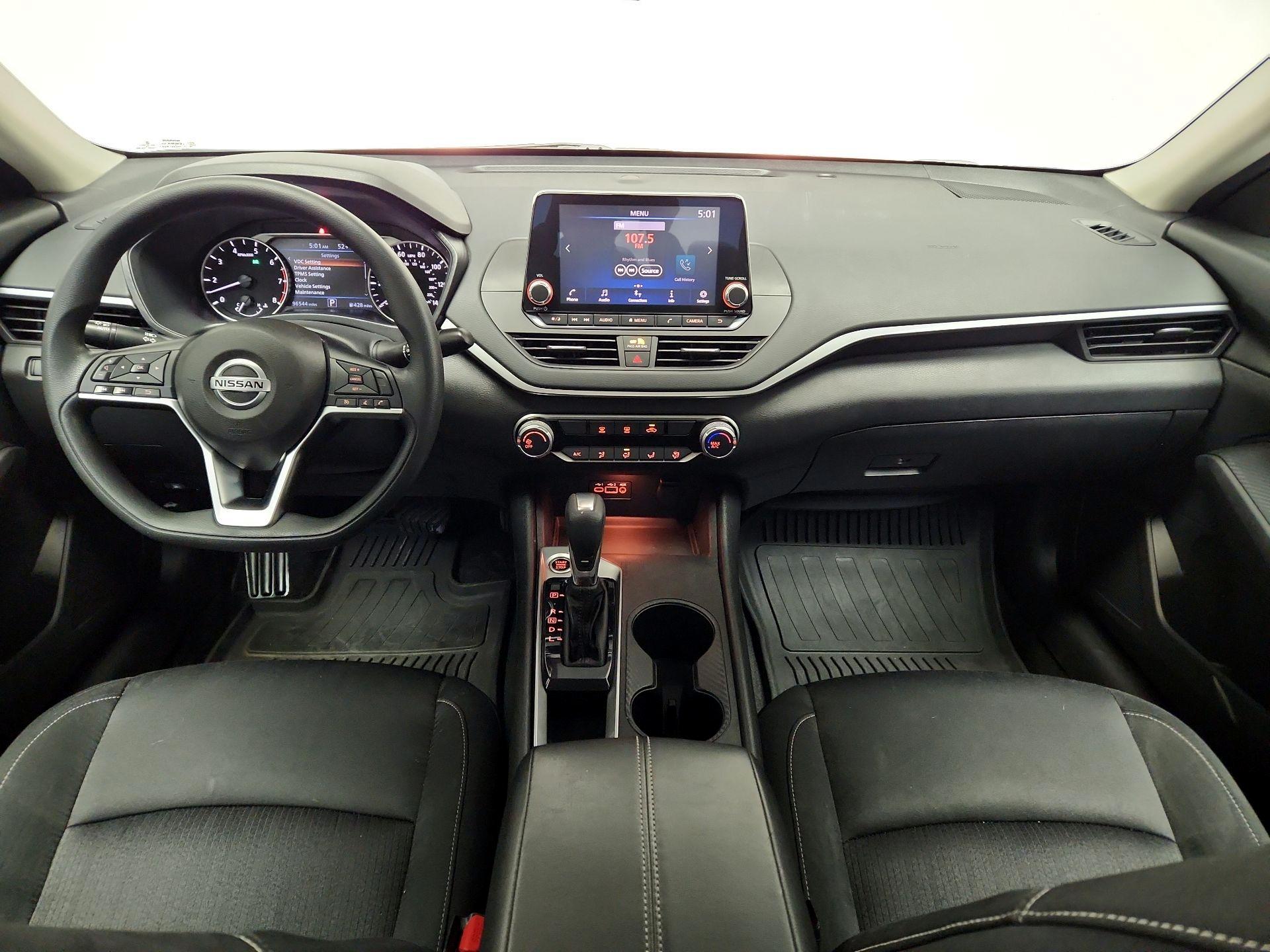 Thumbnail: 2020 Nissan Altima - 9