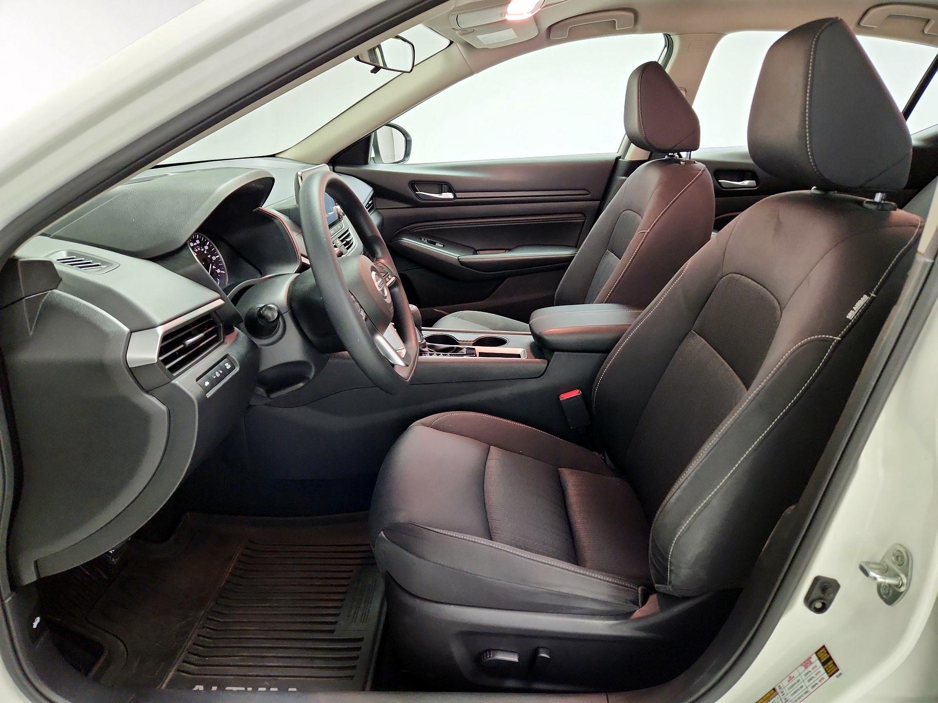 Thumbnail: 2020 Nissan Altima - 11