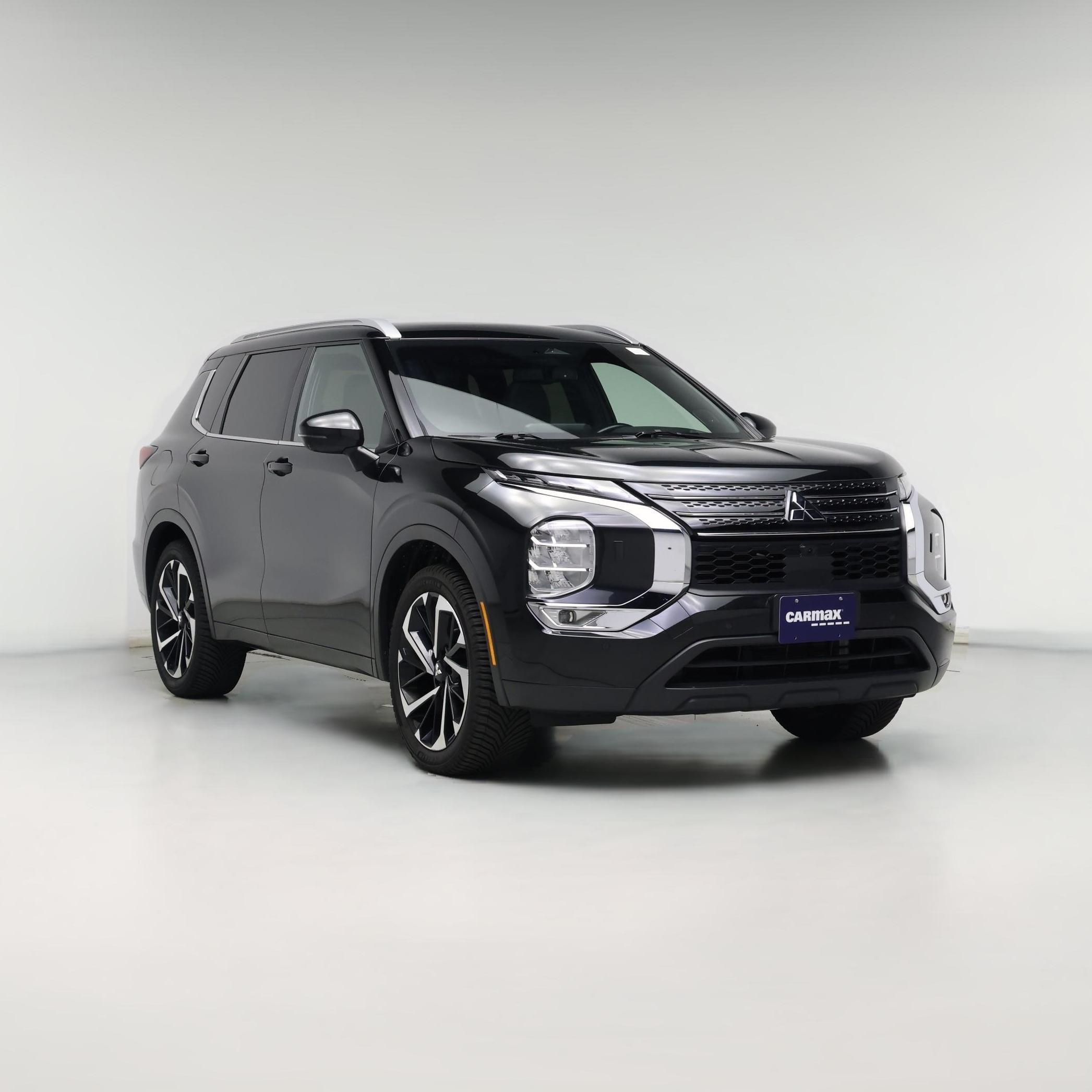 Thumbnail: 2022 Mitsubishi Outlander - 1