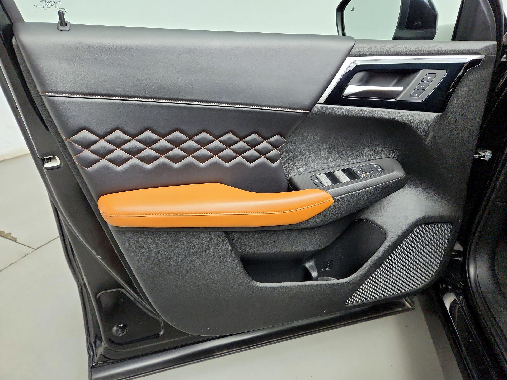 Thumbnail: 2022 Mitsubishi Outlander - 12