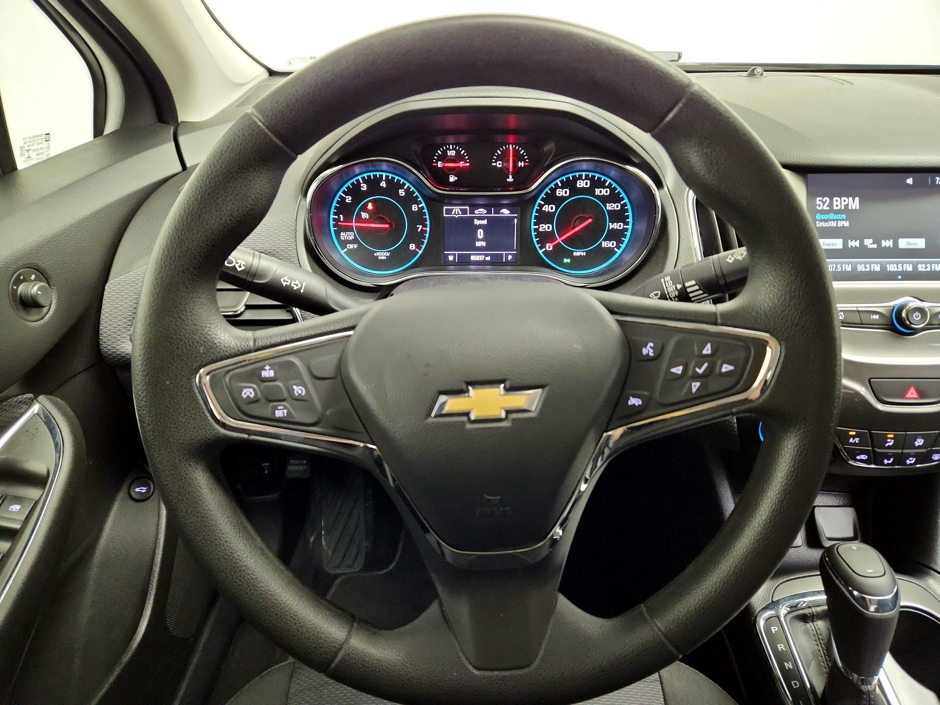 Thumbnail: 2018 Chevrolet Cruze - 10