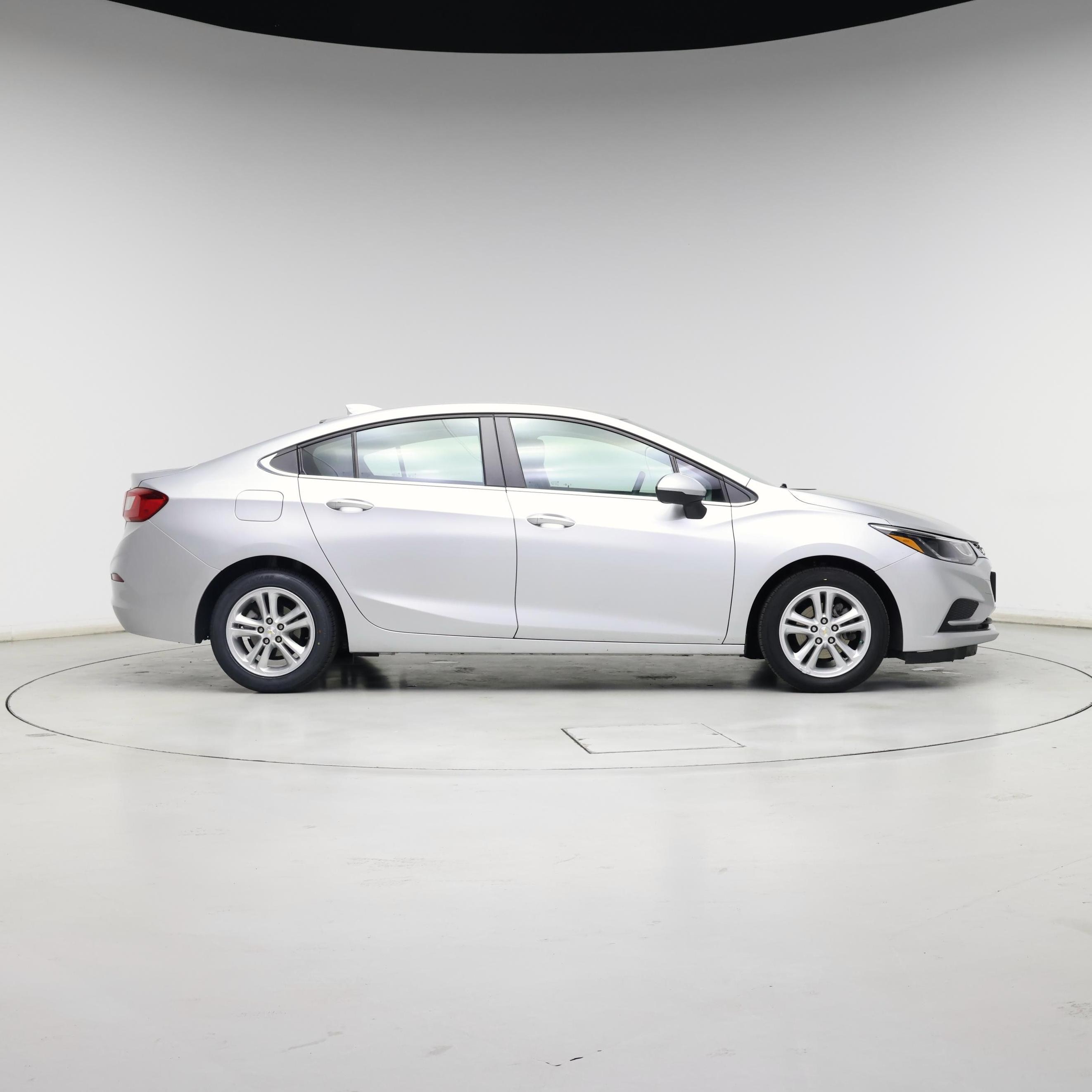 Thumbnail: 2018 Chevrolet Cruze - 7