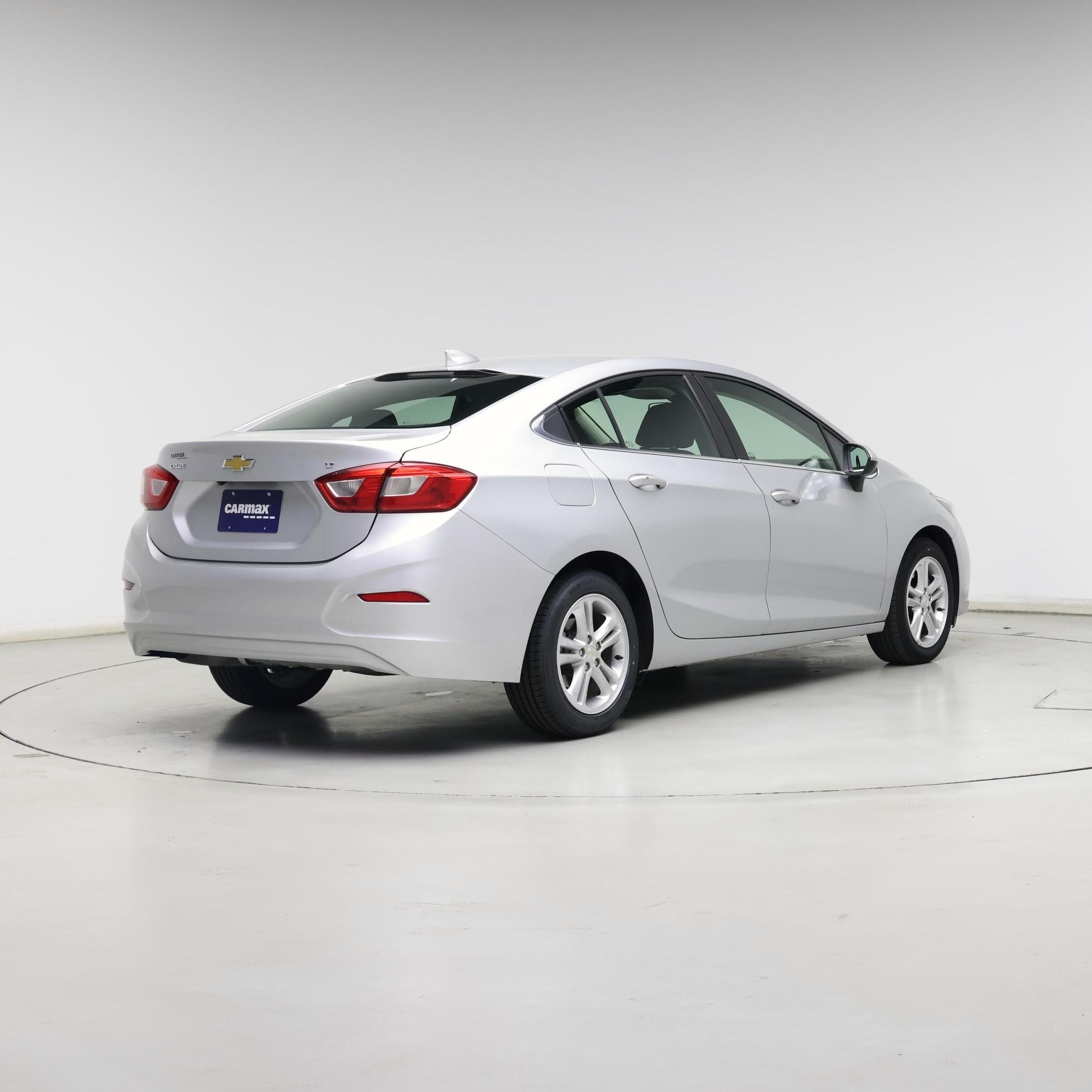 Thumbnail: 2018 Chevrolet Cruze - 8