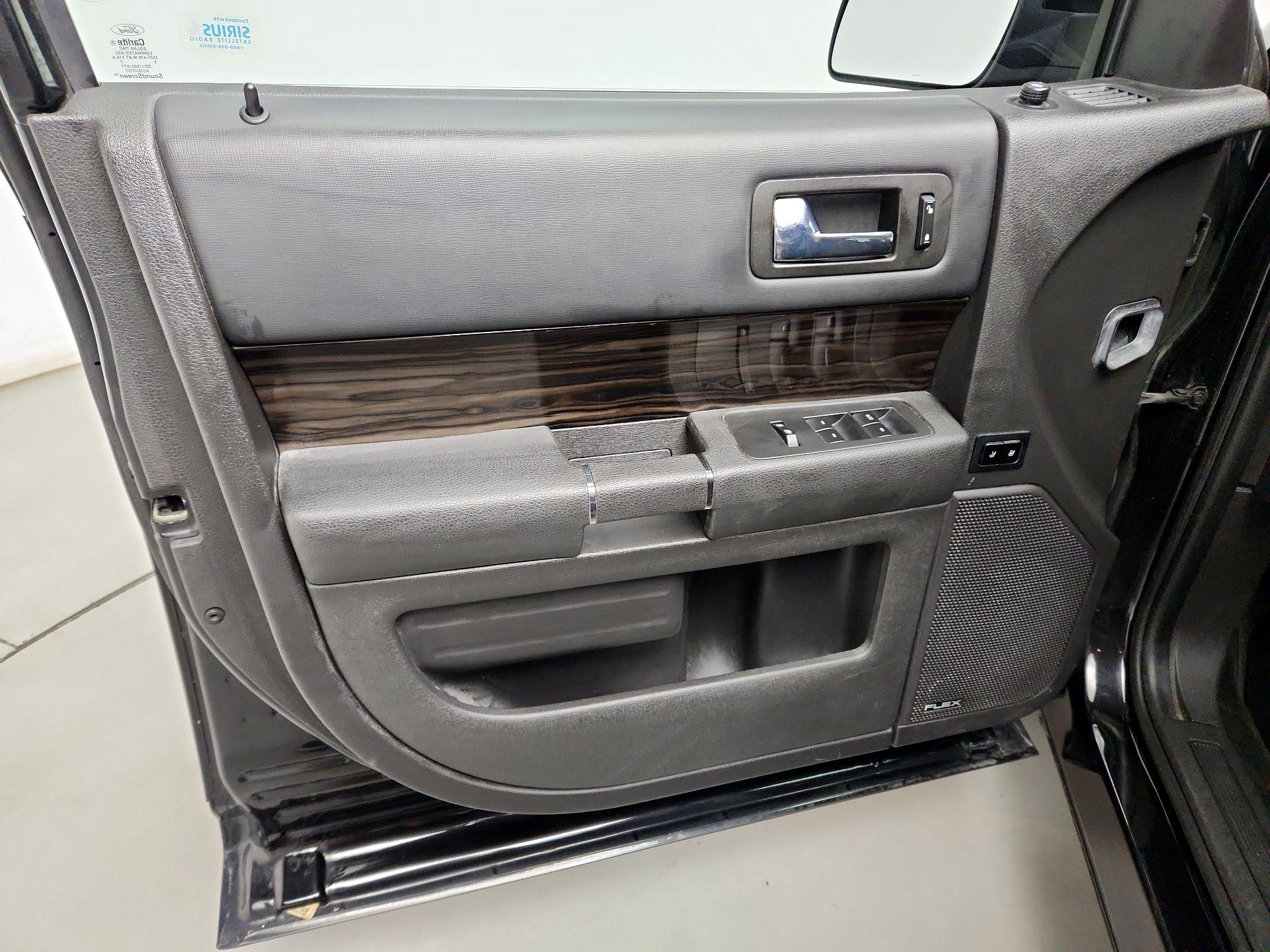 Thumbnail: 2014 Ford Flex - 12