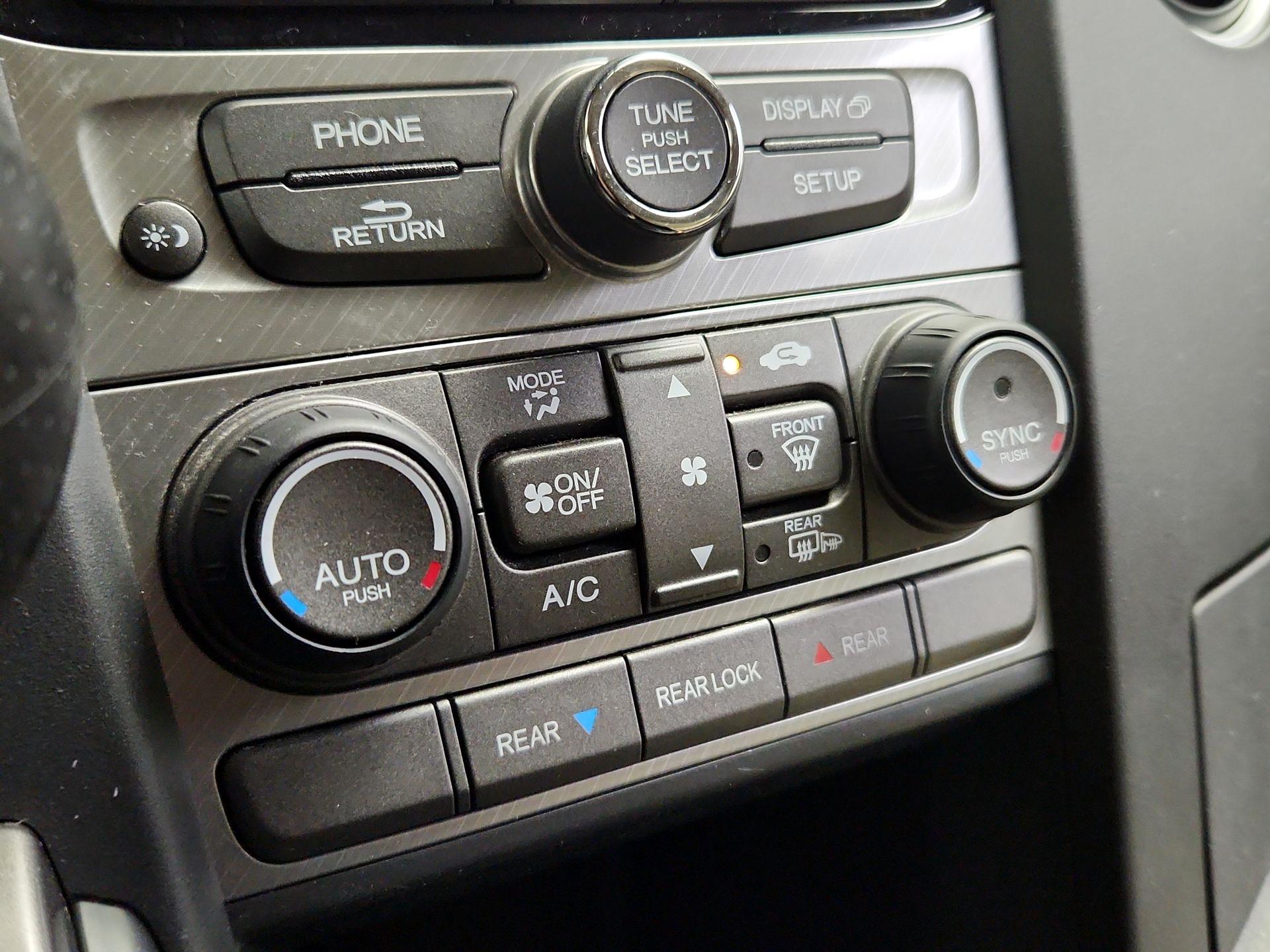 Thumbnail: 2014 Honda Pilot - 16